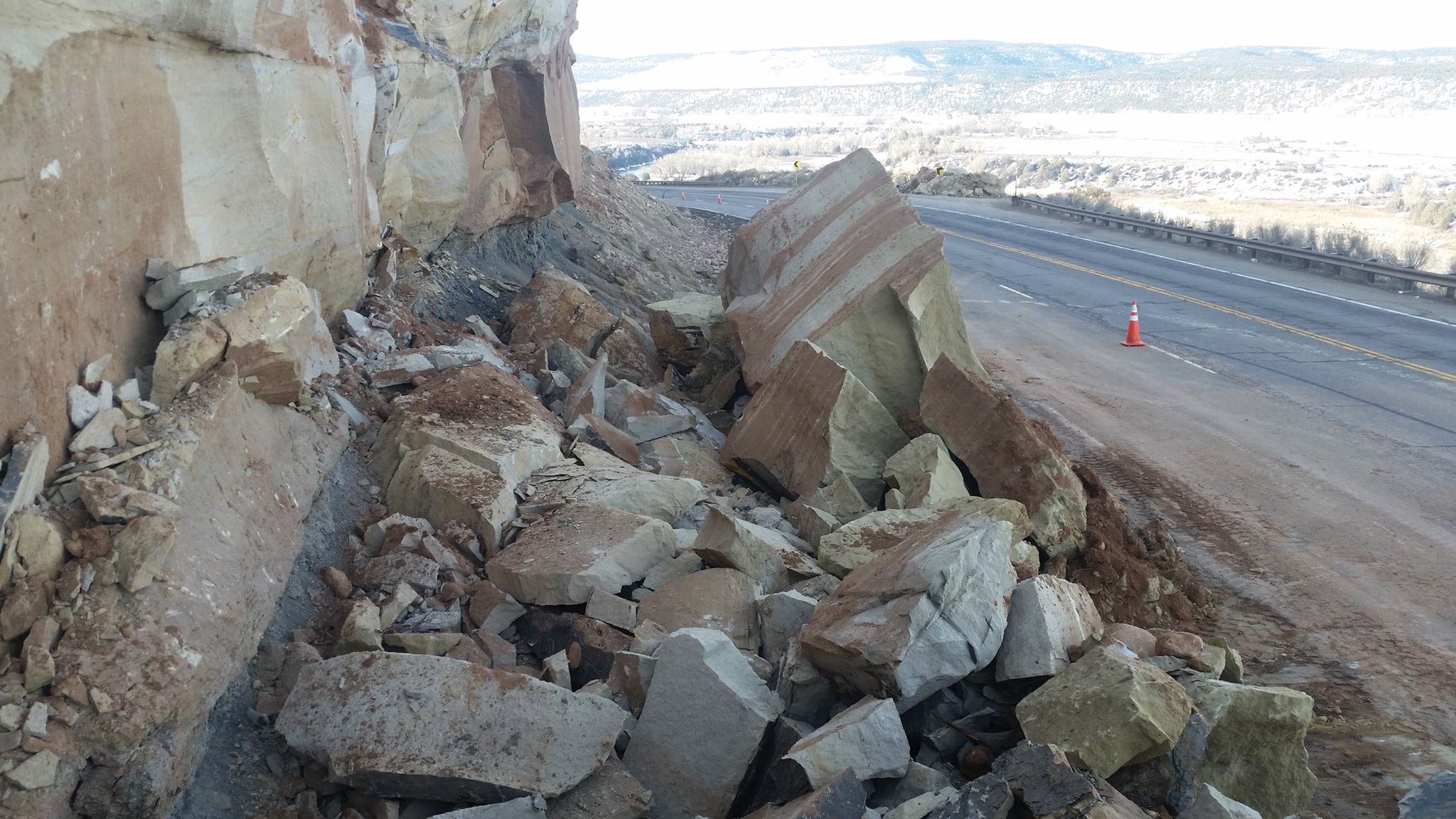Feb. 16, 2016 US 550 rockfall 