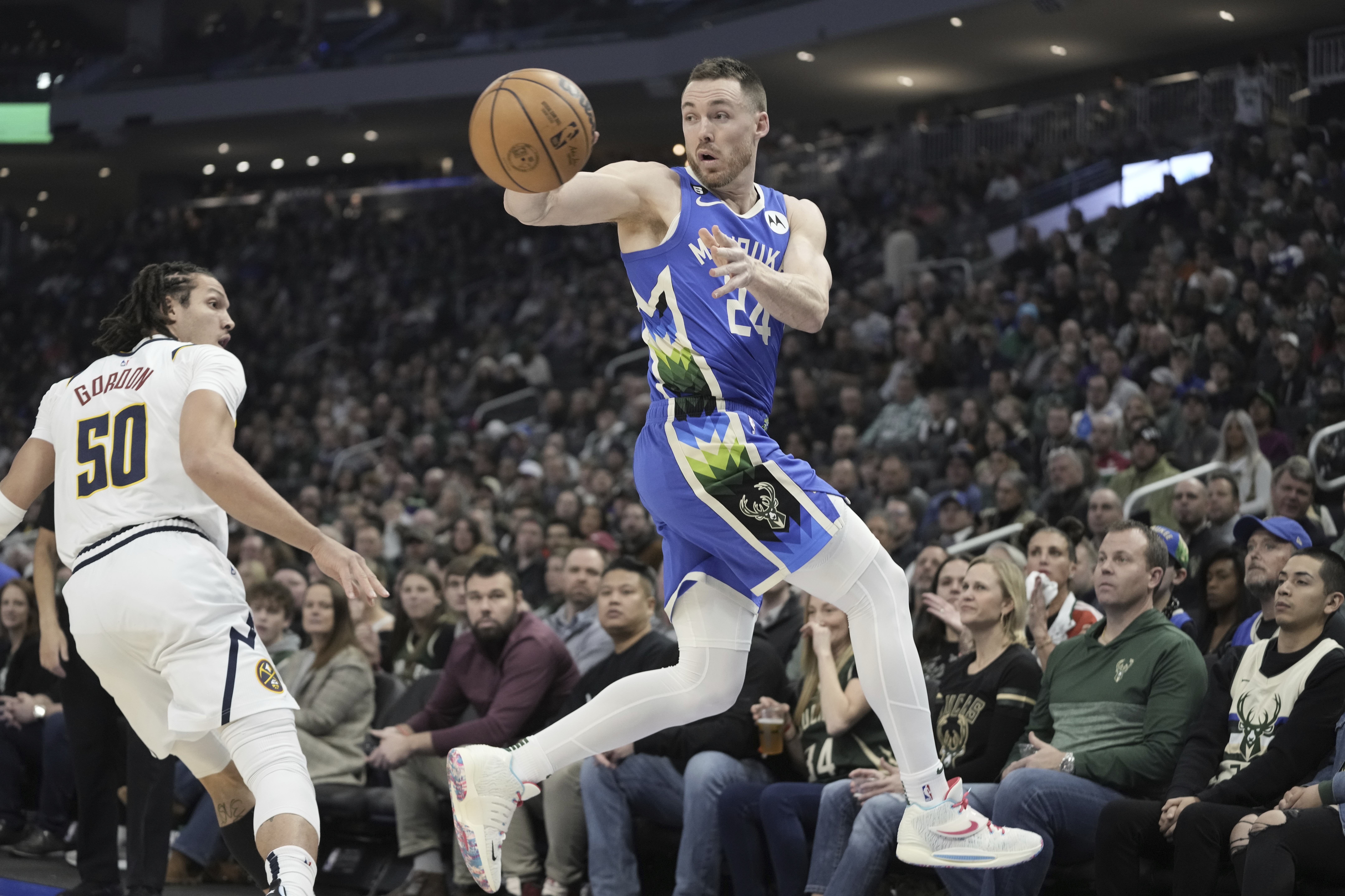 Nuggets Bucks Basketball