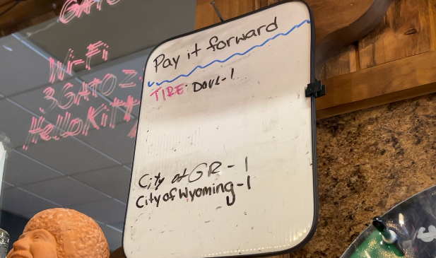 3 Gatos Pay it Forward