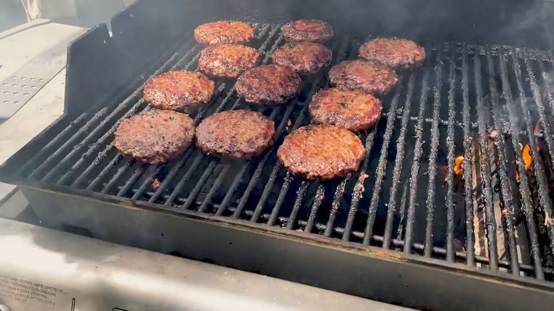 AM JENNIFER CRTV NEED A NEW GRILL_frame_725.jpeg