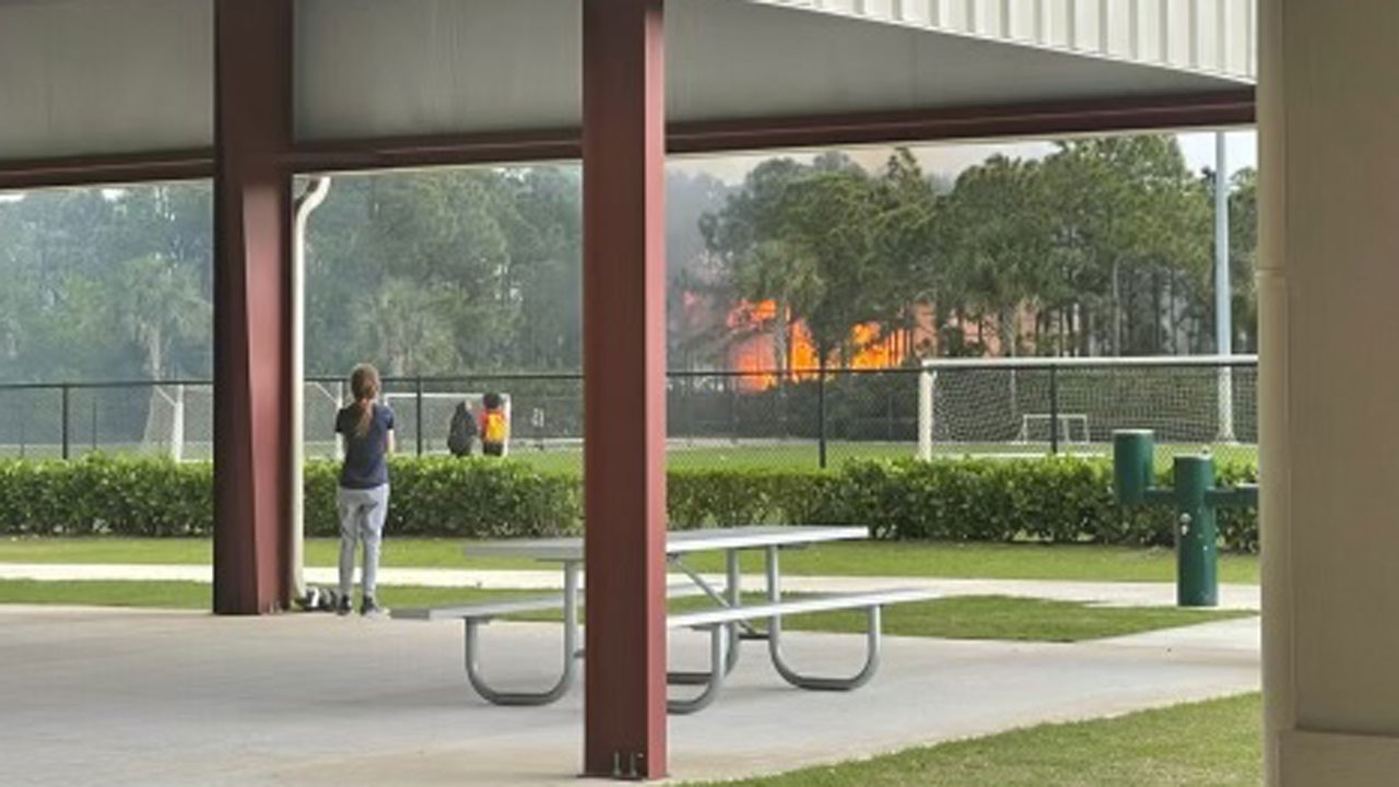 Palm Beach Gardens brush fire