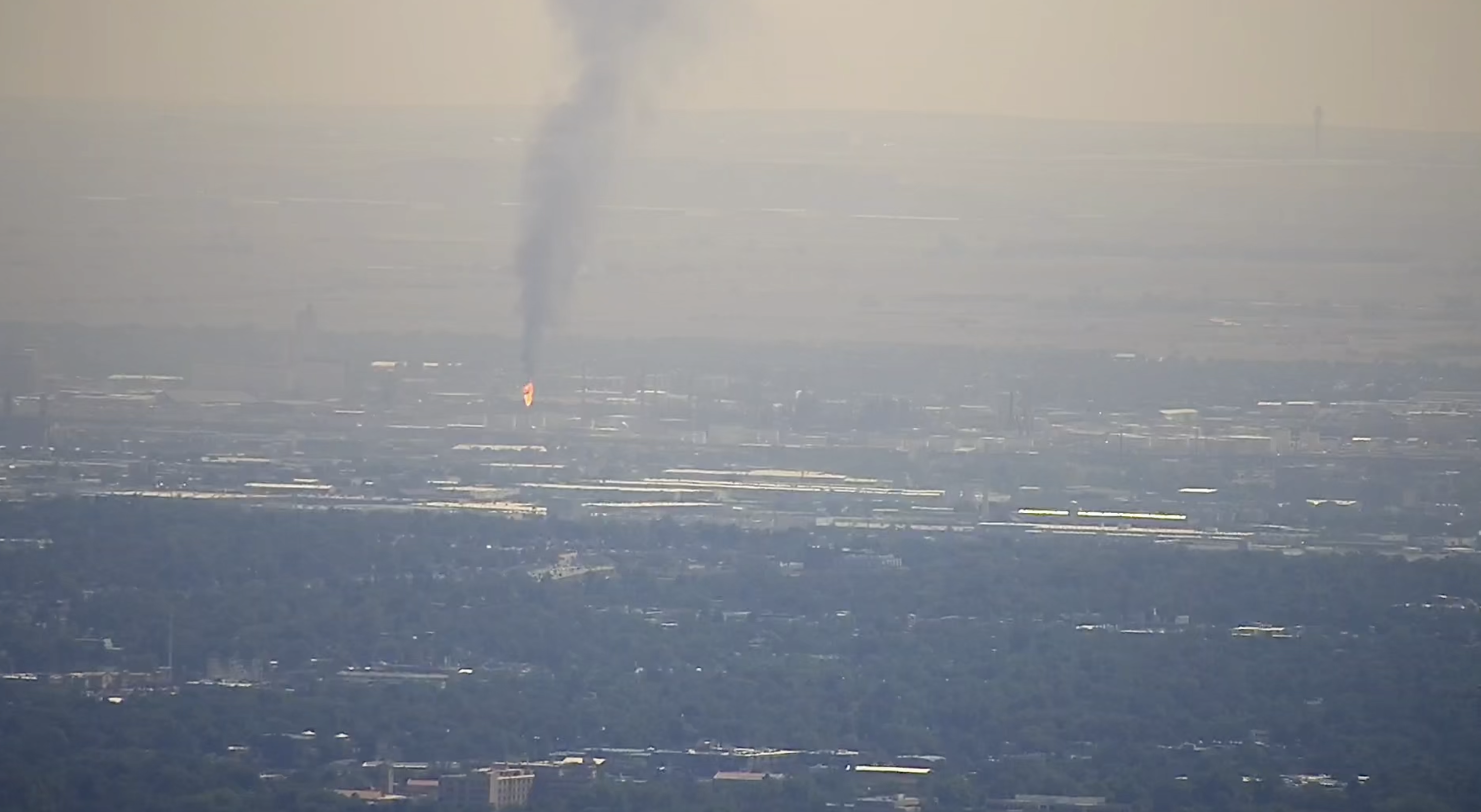 Suncor refinery flames smoke