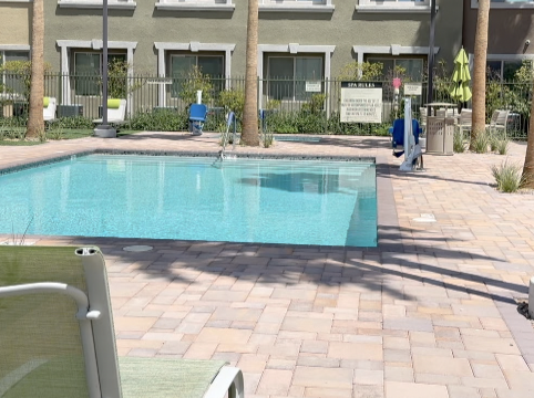 pool 