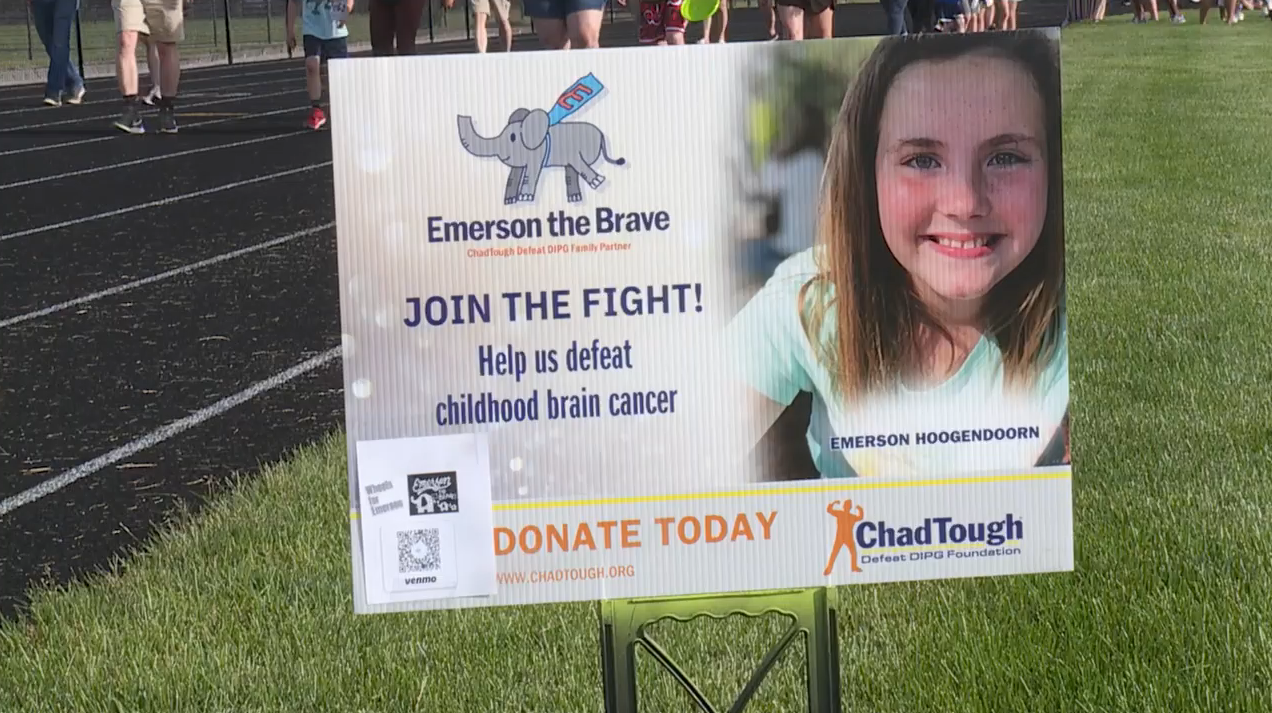 West Ottawa community supports 12-year-old battling cancer