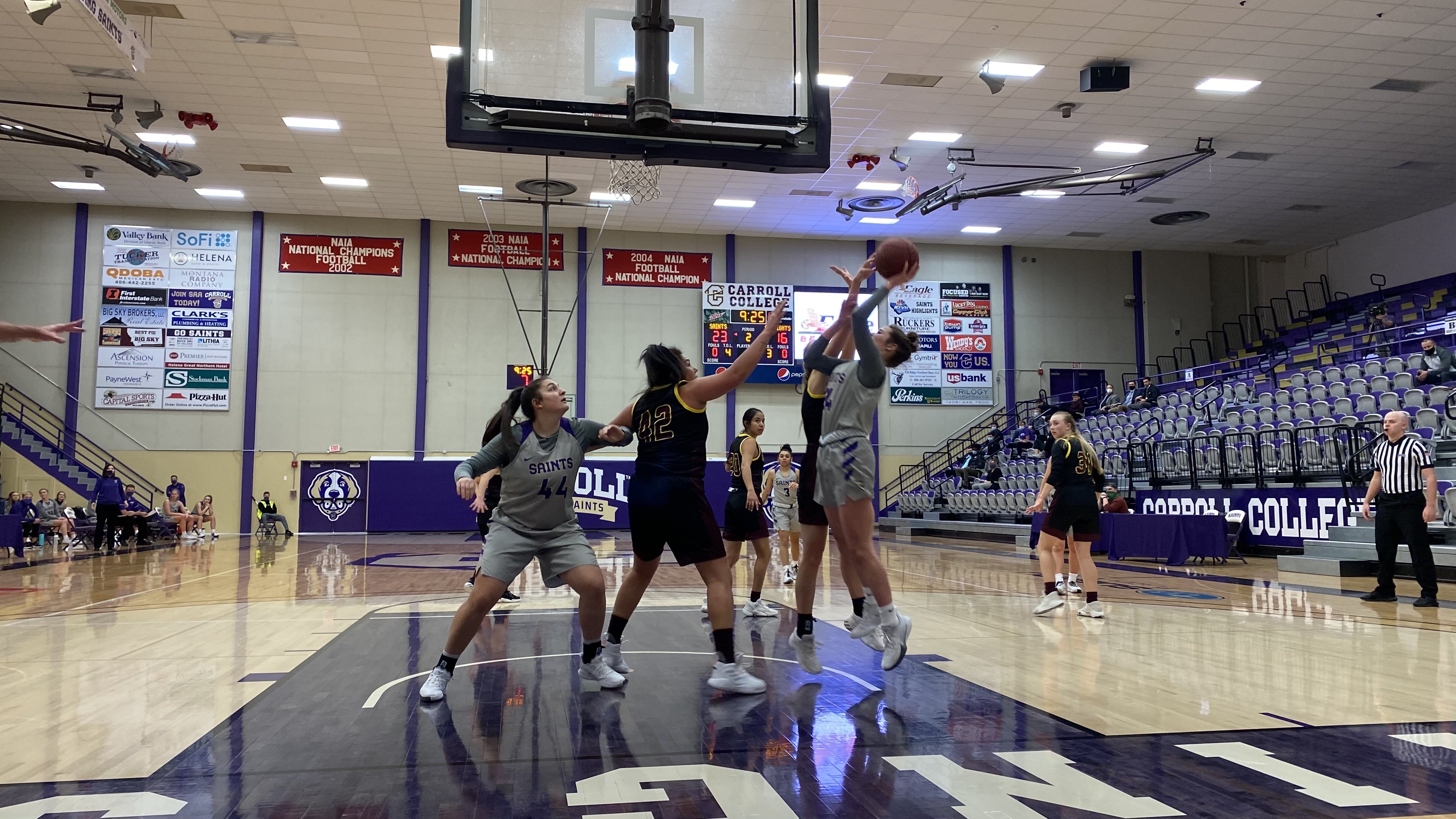 Carroll Men, Women sweep Northern to open February