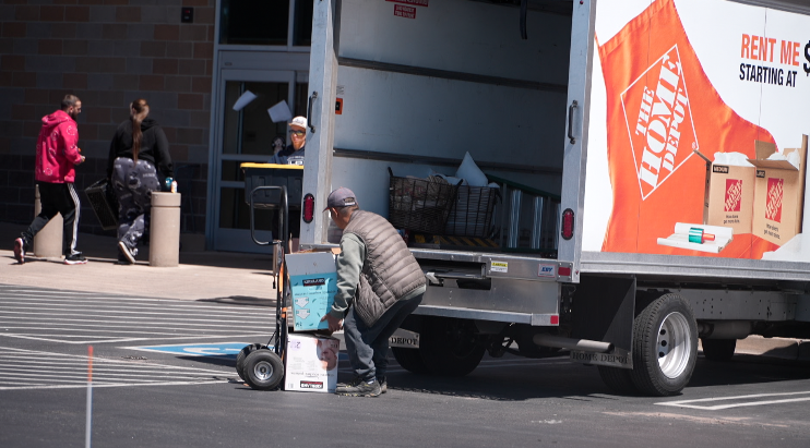 Vendors scramble to move out of Colorado Springs' Painted Tree