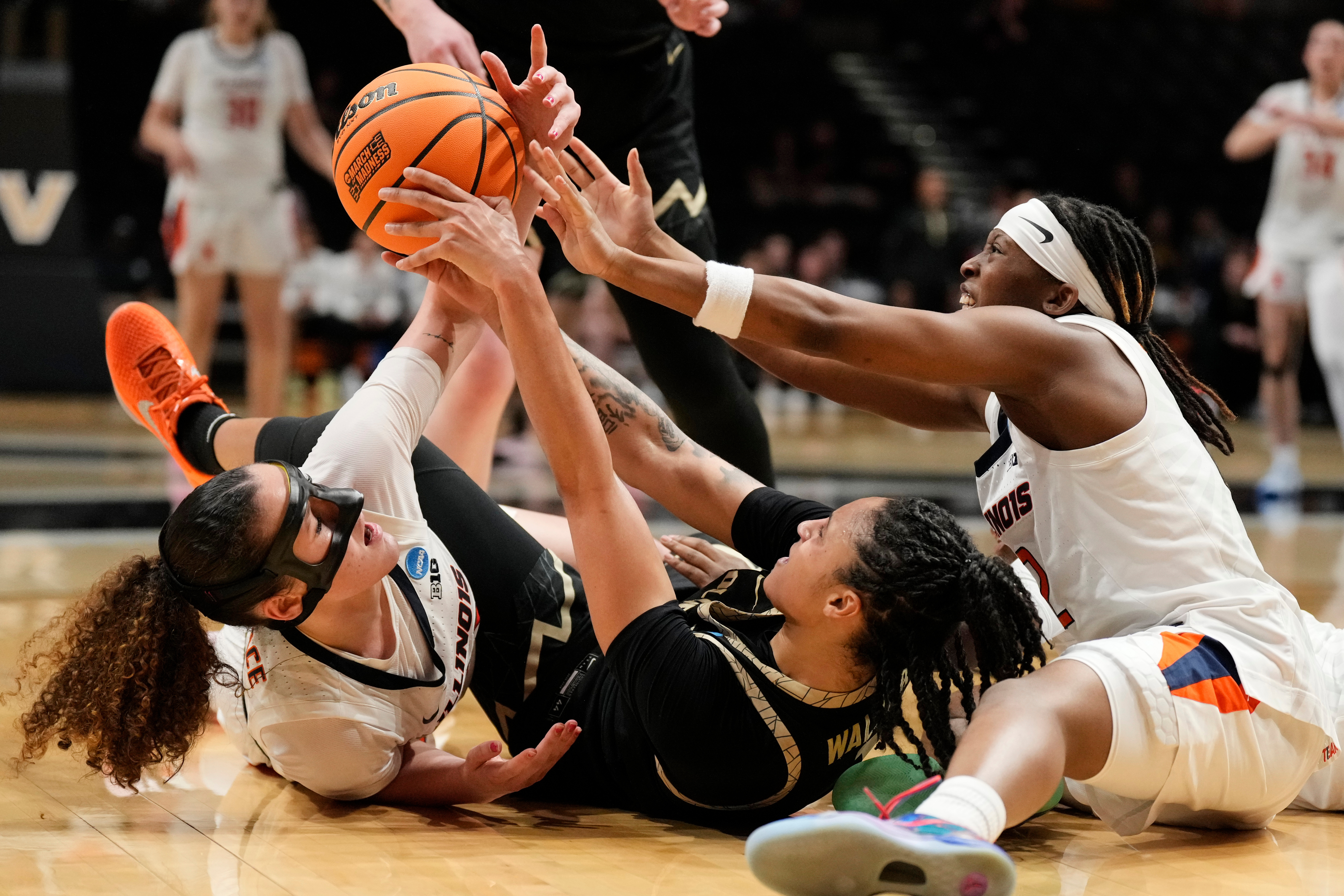 APTOPIX NCAA Colorado Illinois Basketball