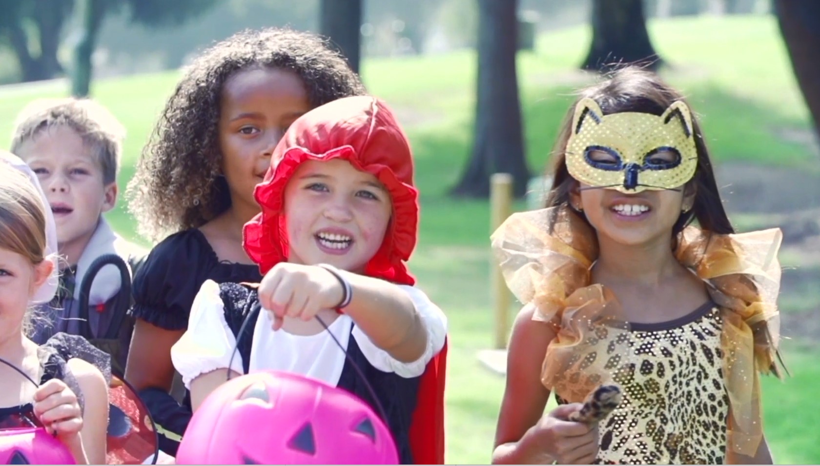 halloween trick or treaters.jpg