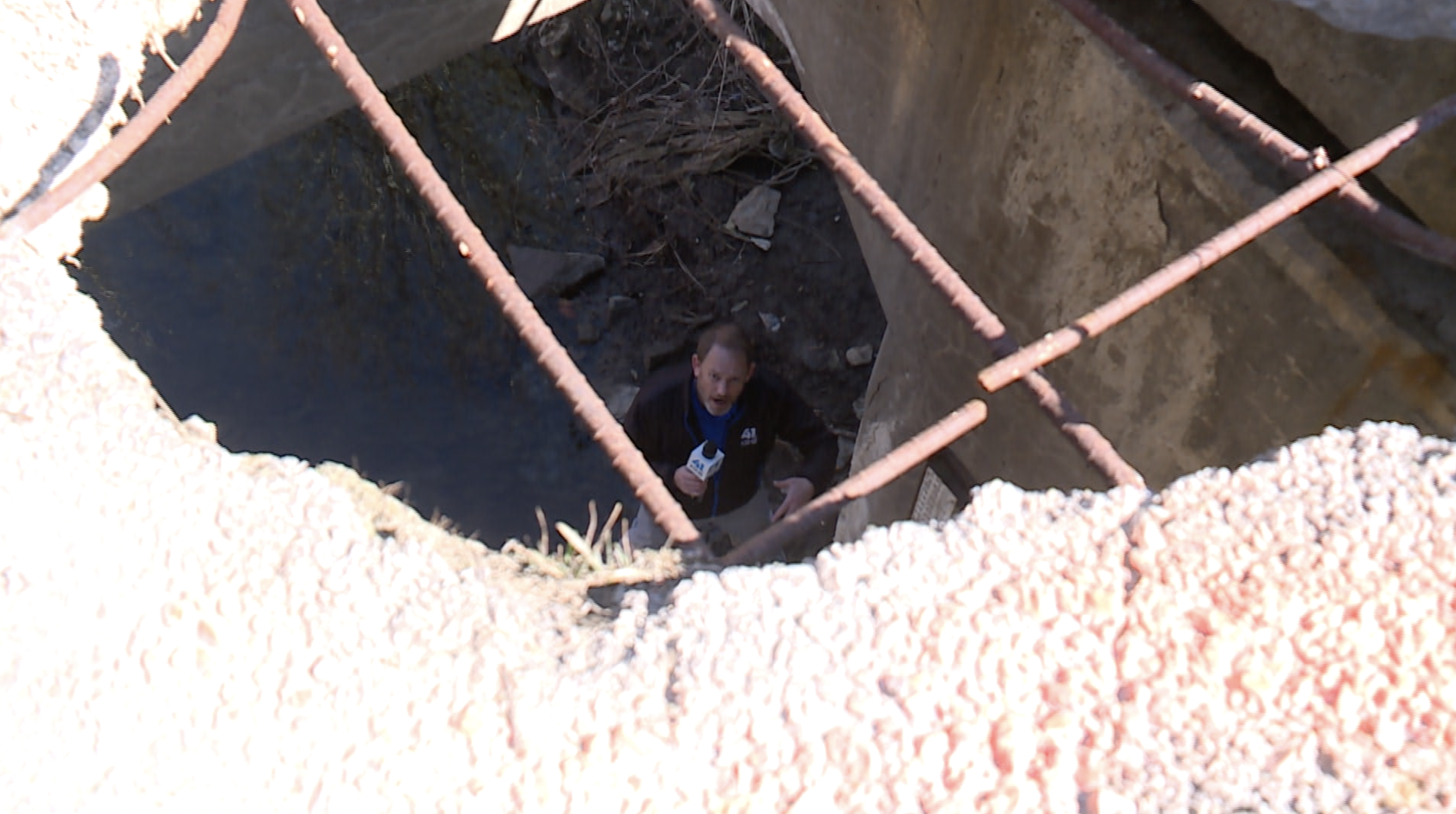 KENTUCKY ROAD BRIDGE OVER ROCK CREEK