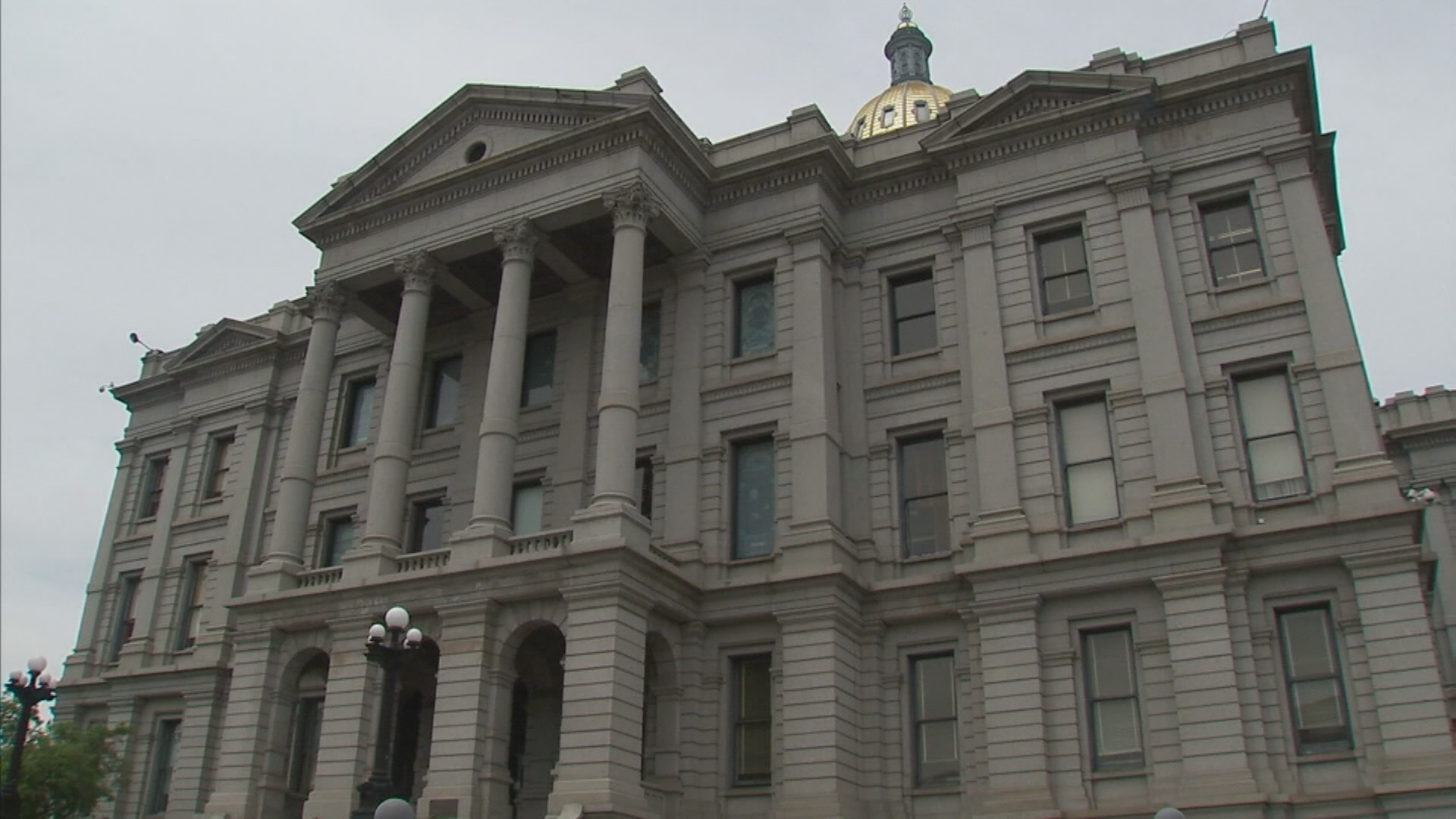 How the overturning of Roe v. Wade could impact Colorado 