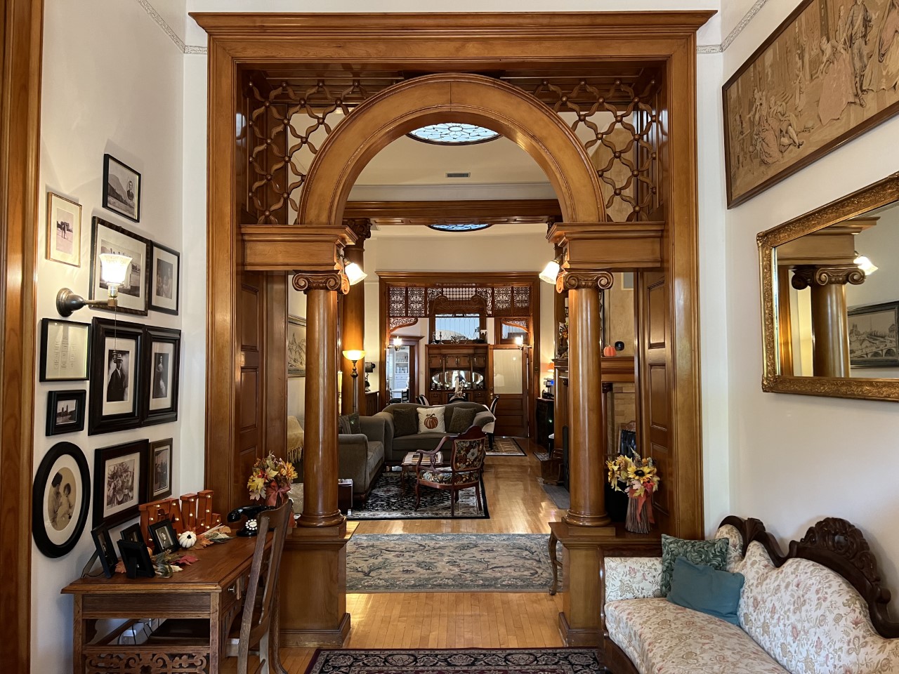 Blenman Inn interior