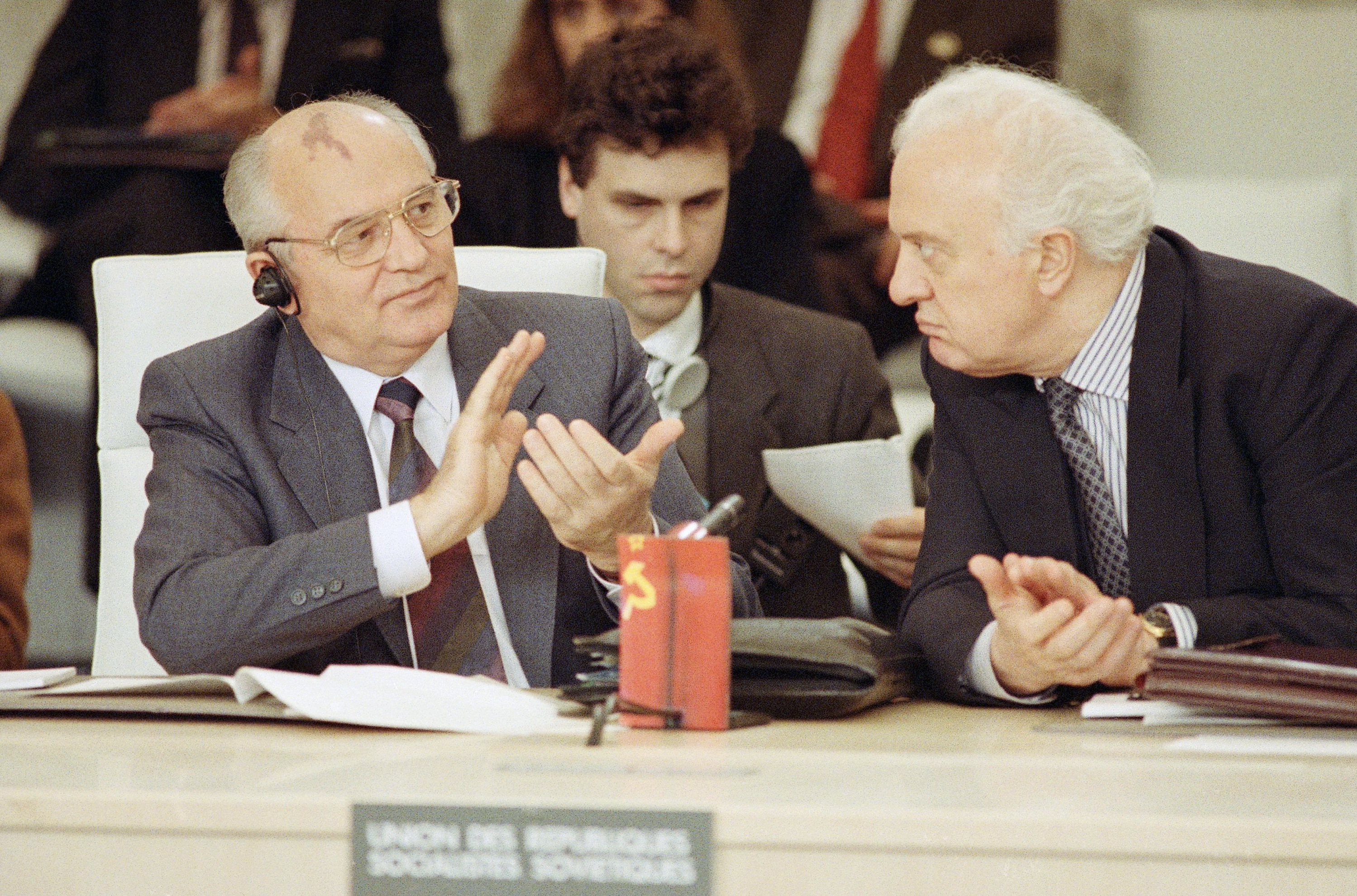 Mikhail Gorbachev, Edward Shevardnadze