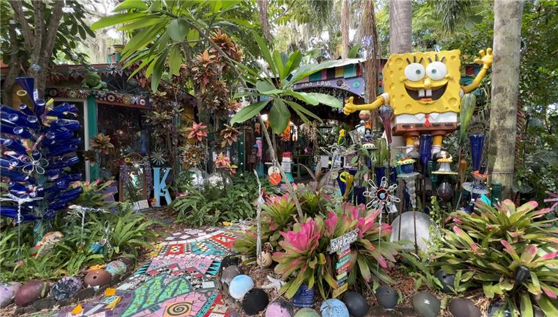 Welcome to Whimzeyland: Safety Harbor artist turns home into art environment 