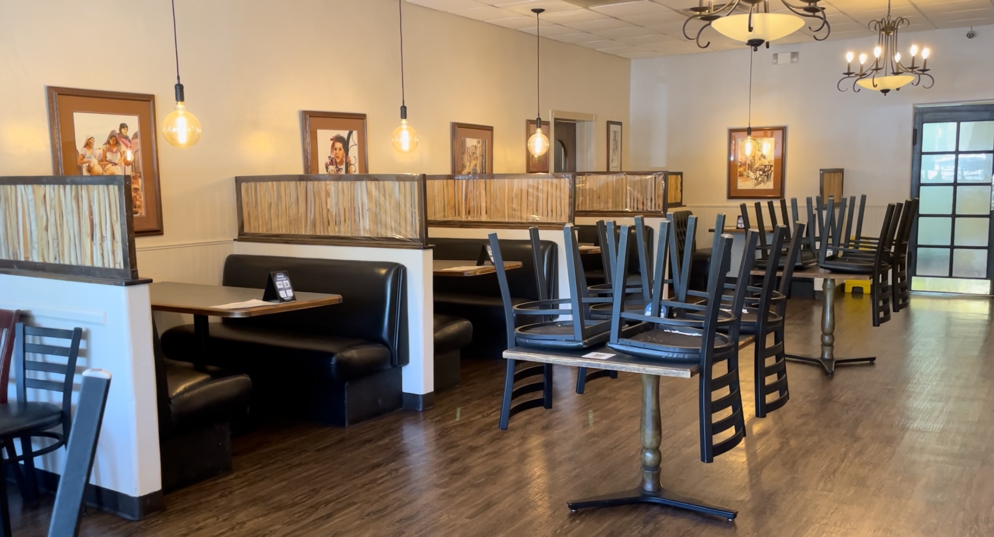 Serranos Restaurant Dining Room.jpg