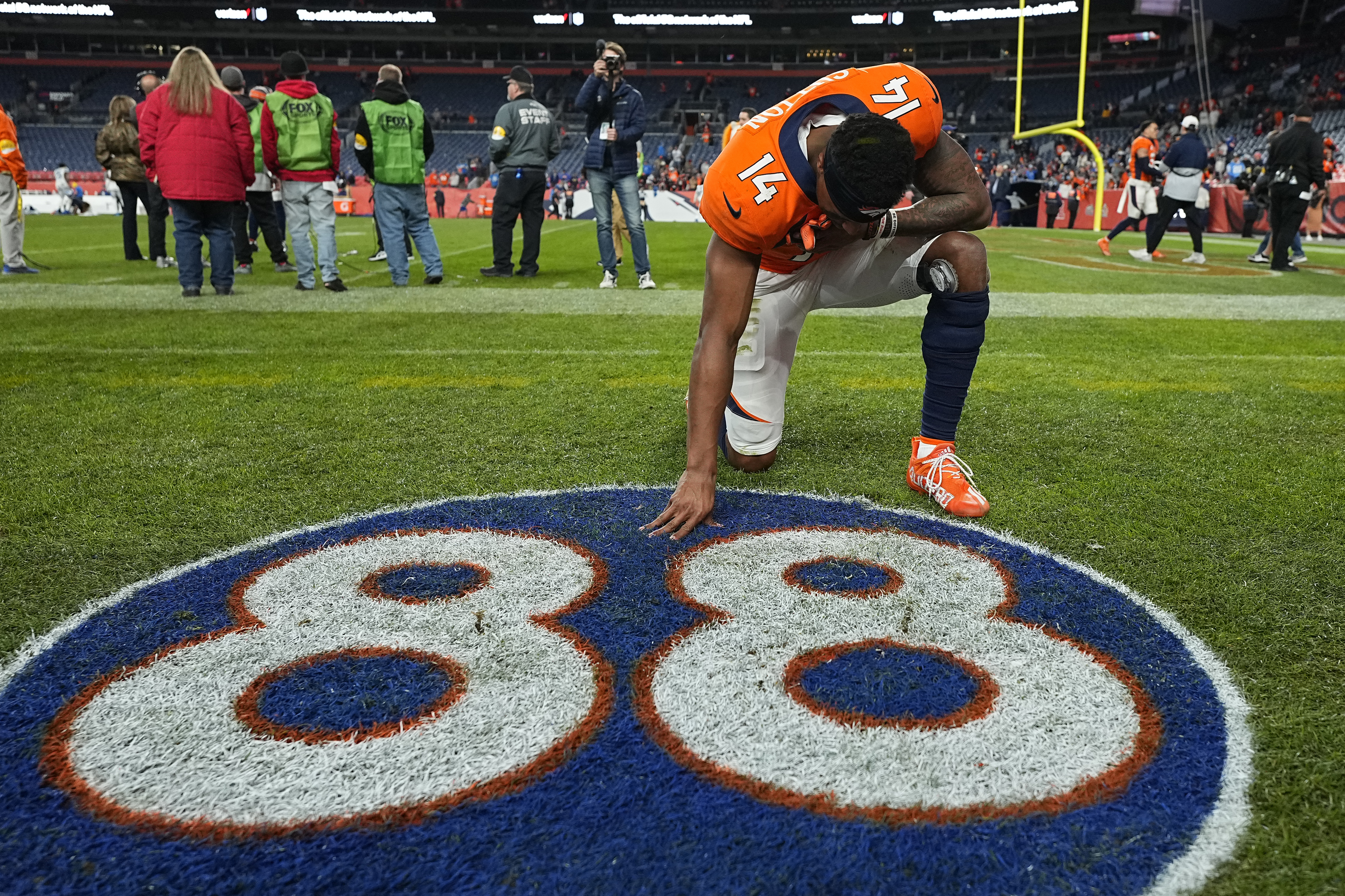 APTOPIX Lions Broncos Football