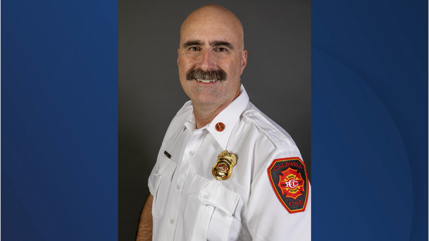 Caldwell Fire Chief retires.png