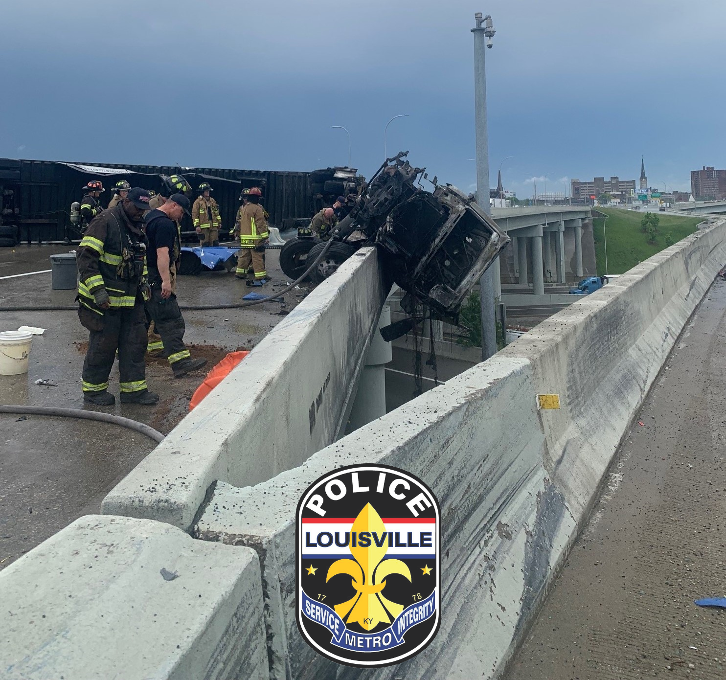 I-65 FIERY SEMI CRASH.png