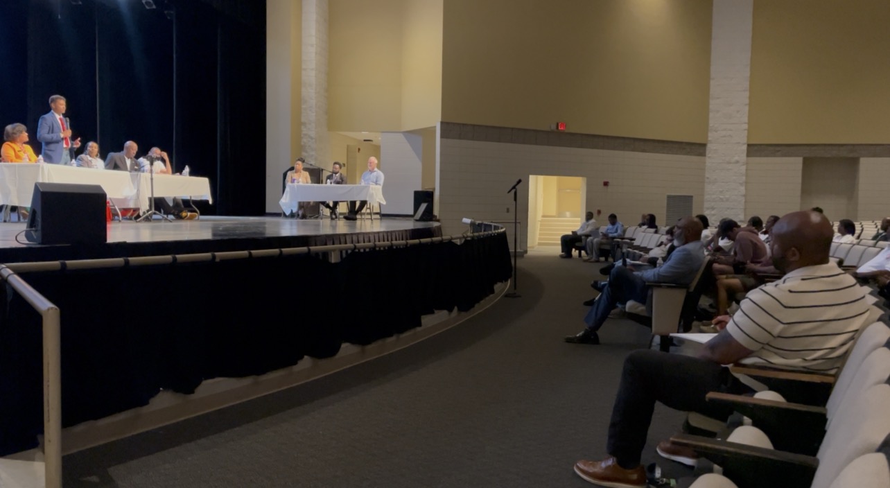 Candidate forum held in Valdosta Tuesday