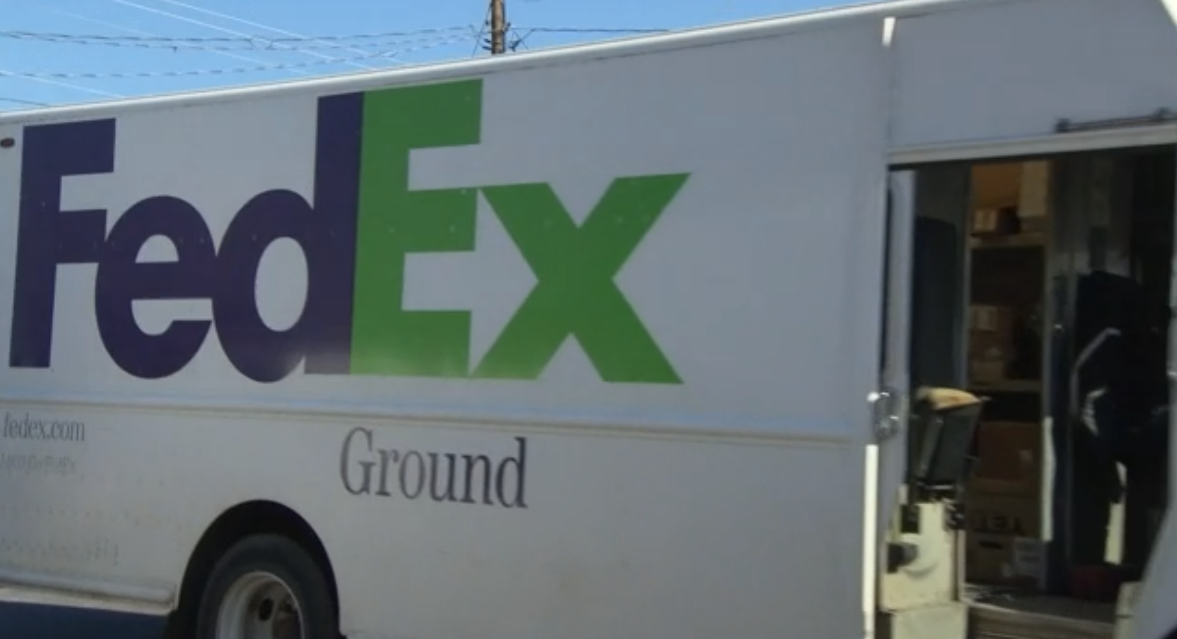 FedEx shipping package deliveries