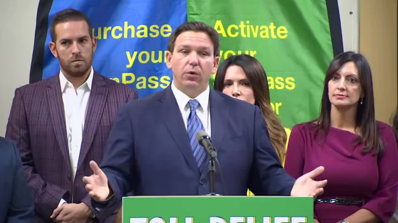 Florida Gov. Ron DeSantis speaks at a news conference in Miami on Sept. 7, 2022.jpg