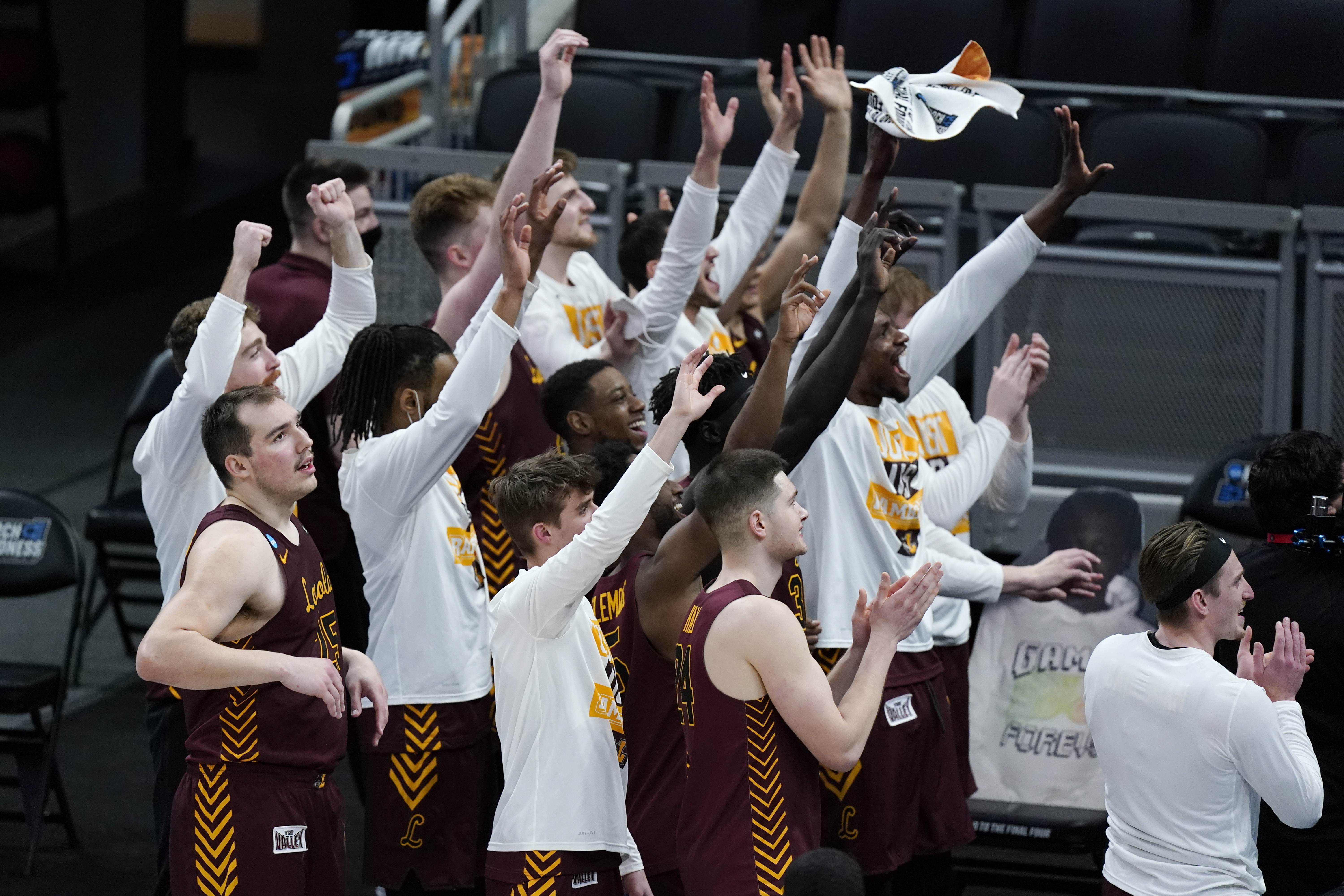 NCAA Loyola Chicago Illinois Basketball