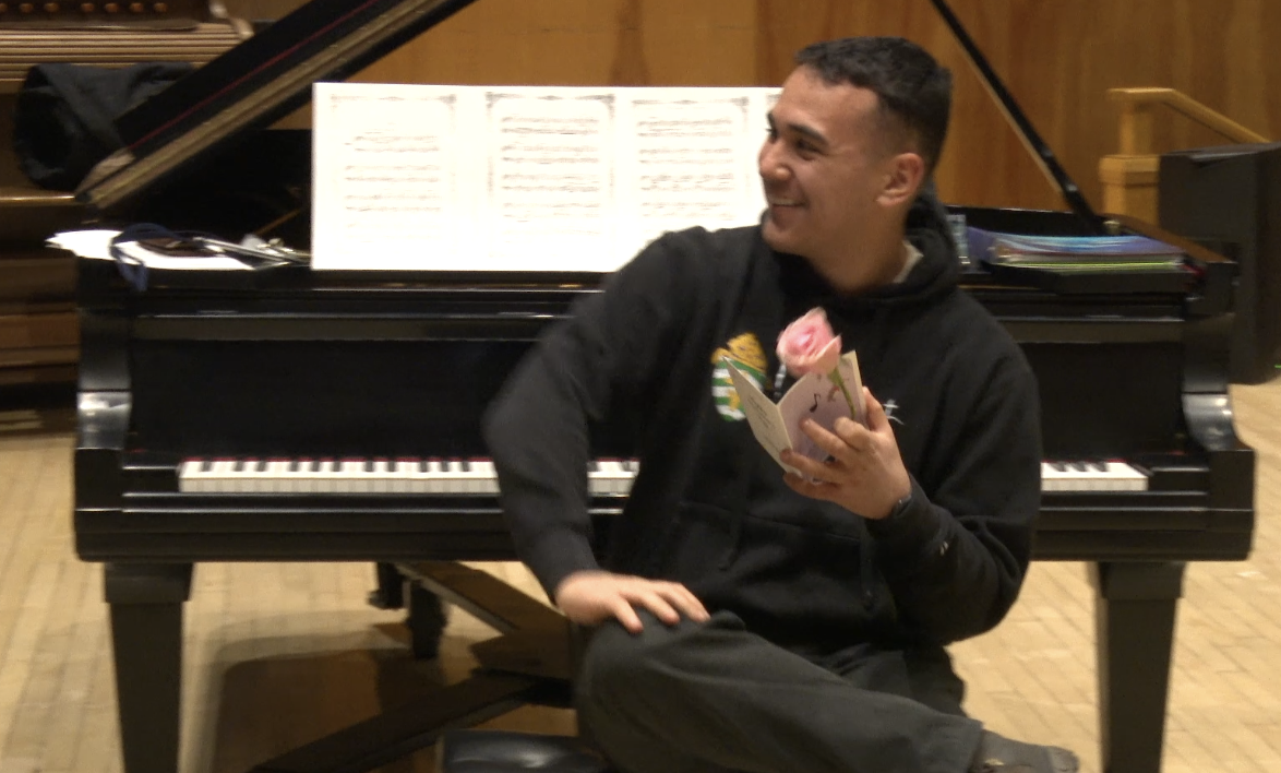 student at University of Montana surprised with valentine gram 