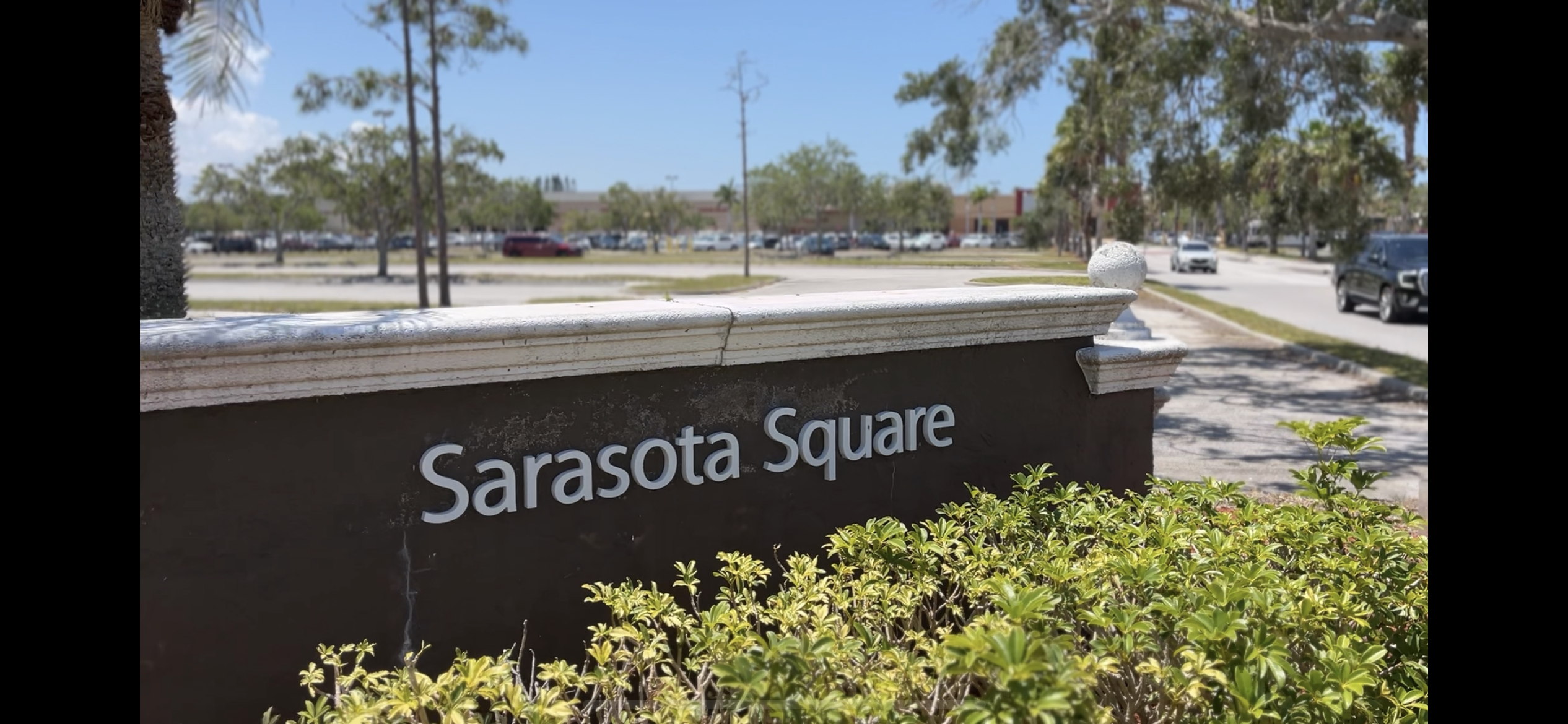 Sarasota Square Mall sign