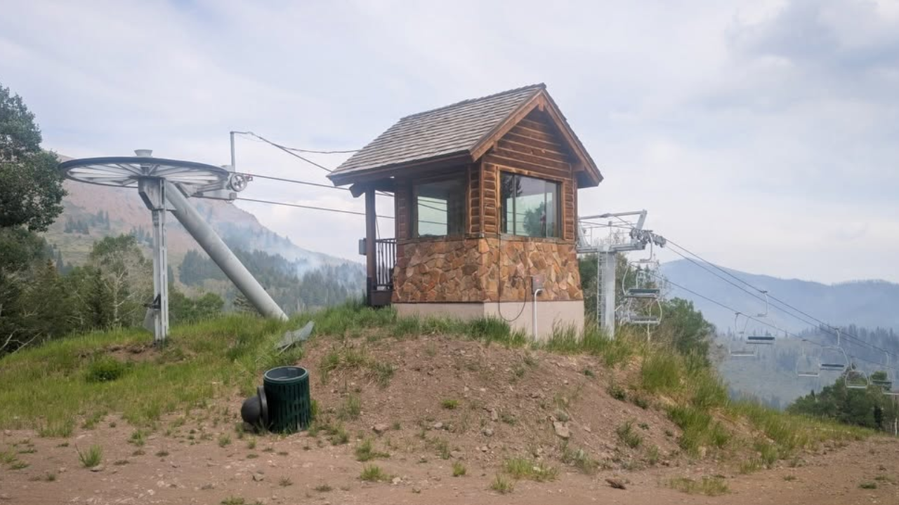 ‘We’re still standing’ Eagle Point Resort shares photos after losses from Cottonwood Fire