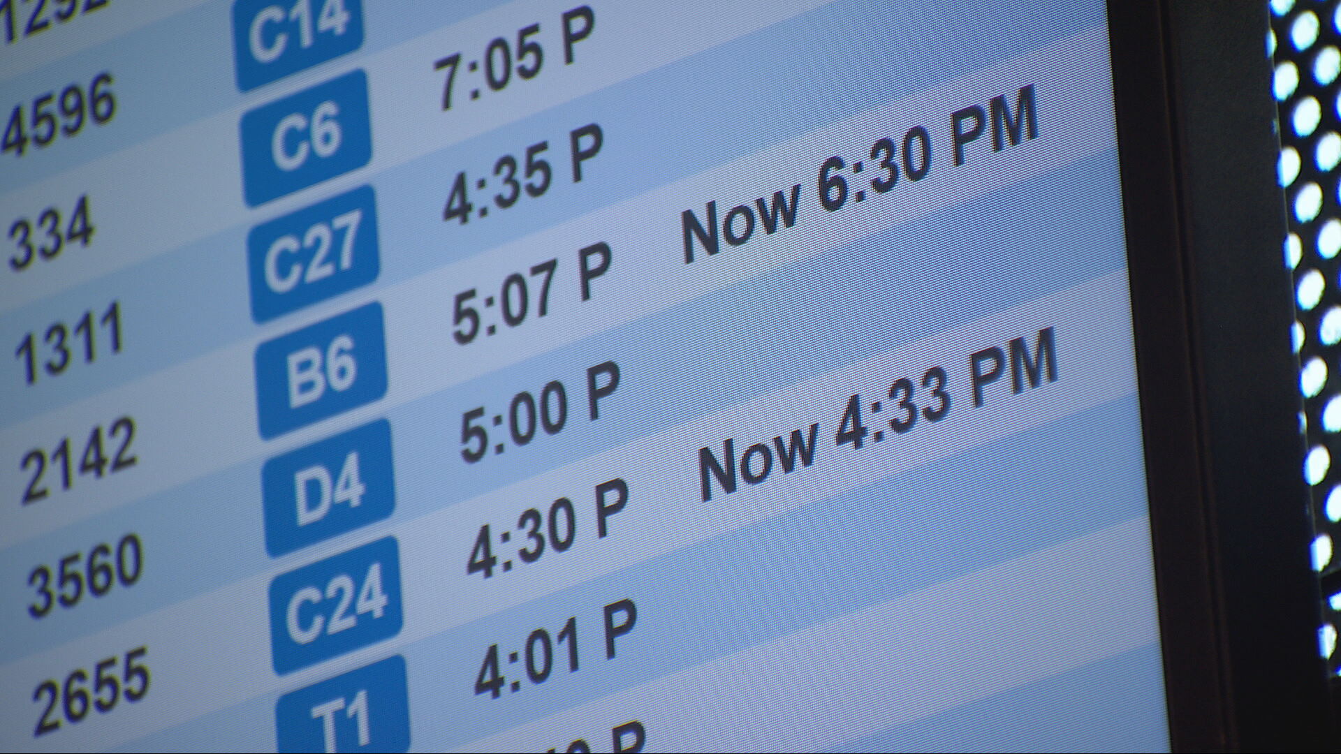 RAW - FLIGHT EFFECTS DURING HOLIDAYS_frame_1888.jpeg