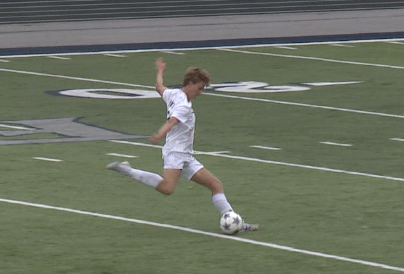 Colin Nieuwenhuis scores goal against Fruitport