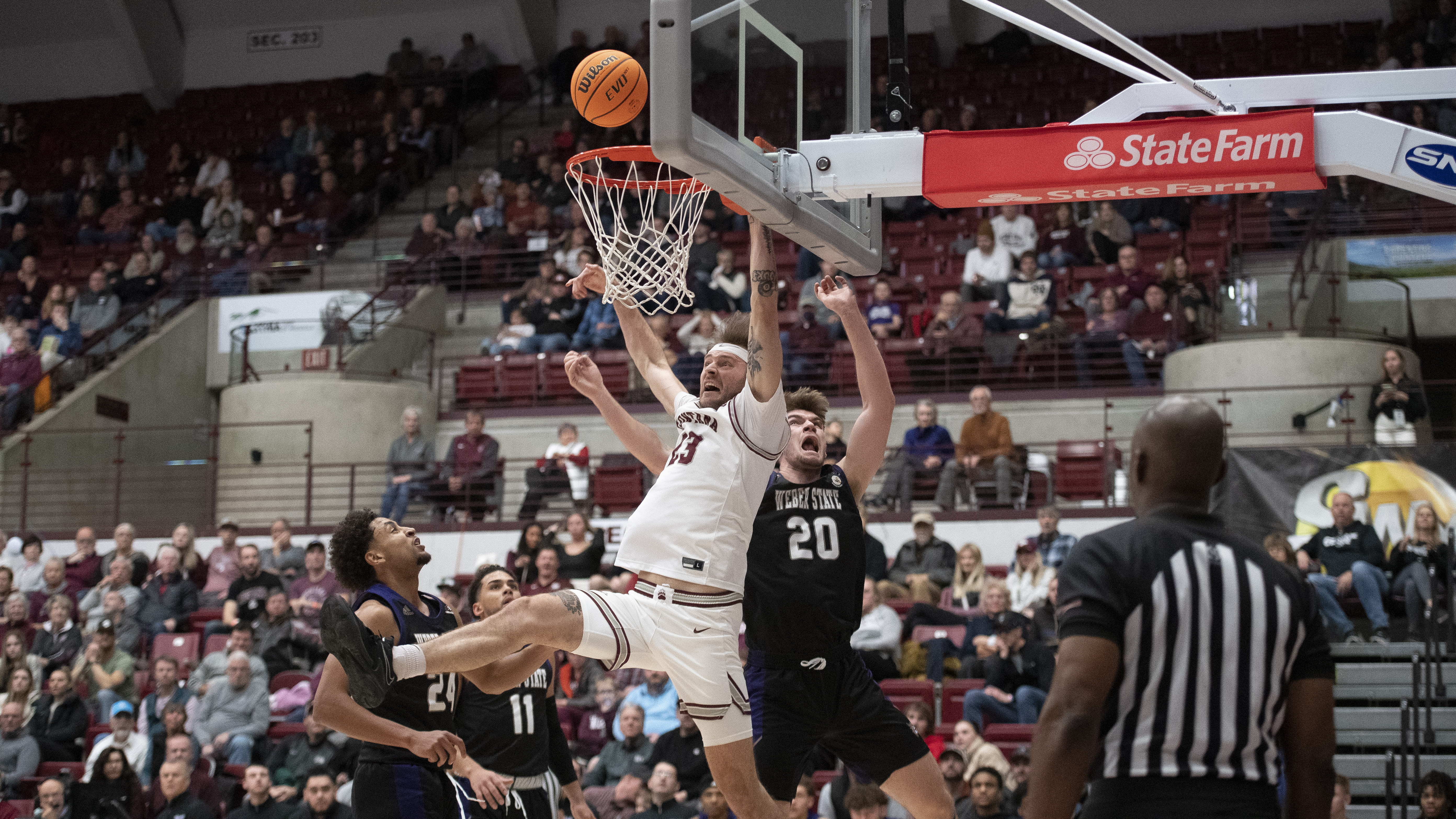 KPAX 011222 GRIZ MBB WEBER STATE19.jpg