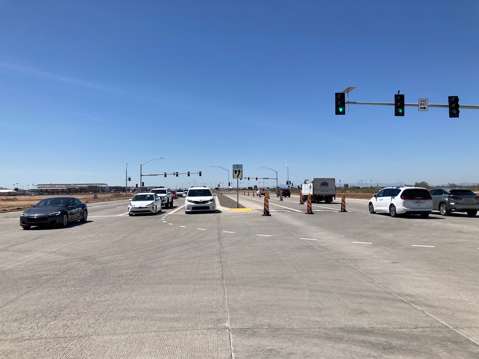 SR24OpenToWilliamsFieldRoadTrafficAtIntersectionADOTapril0122.jpg