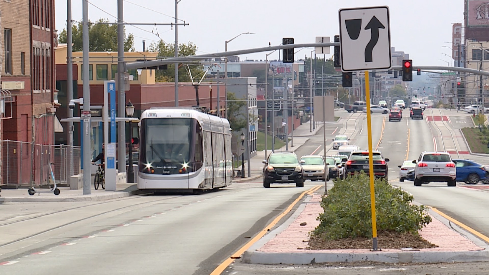 sttreetcar median.jpg