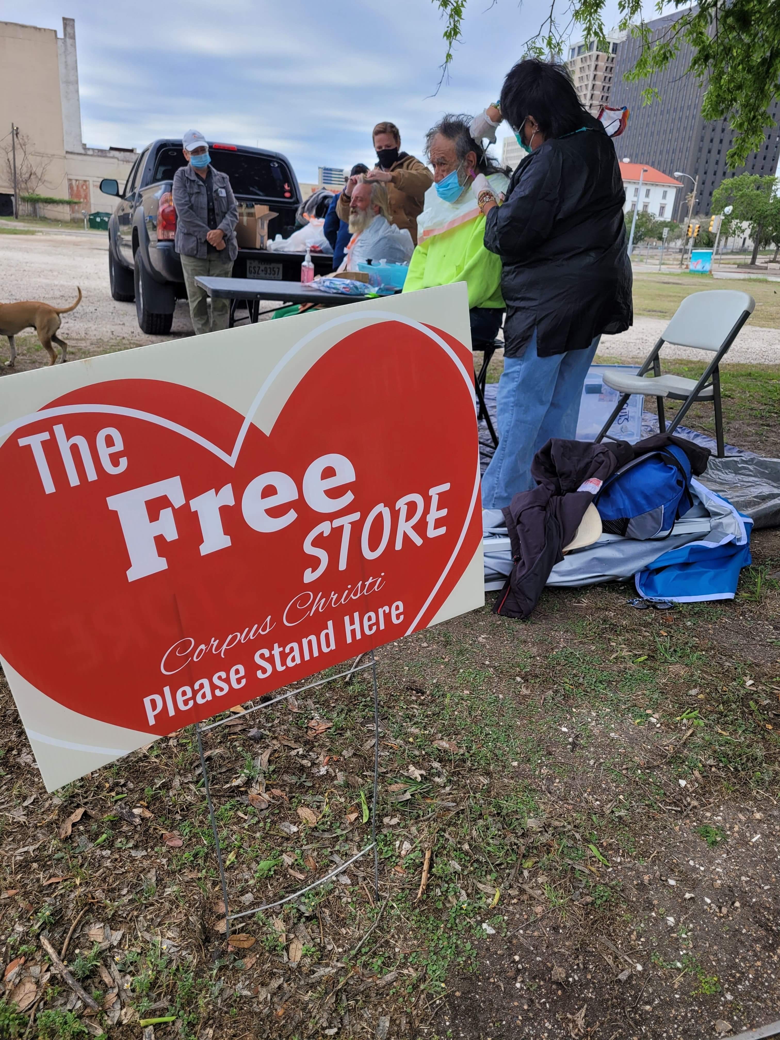 Corpus Christi woman helping those in need with free haircuts - Vimarsana News