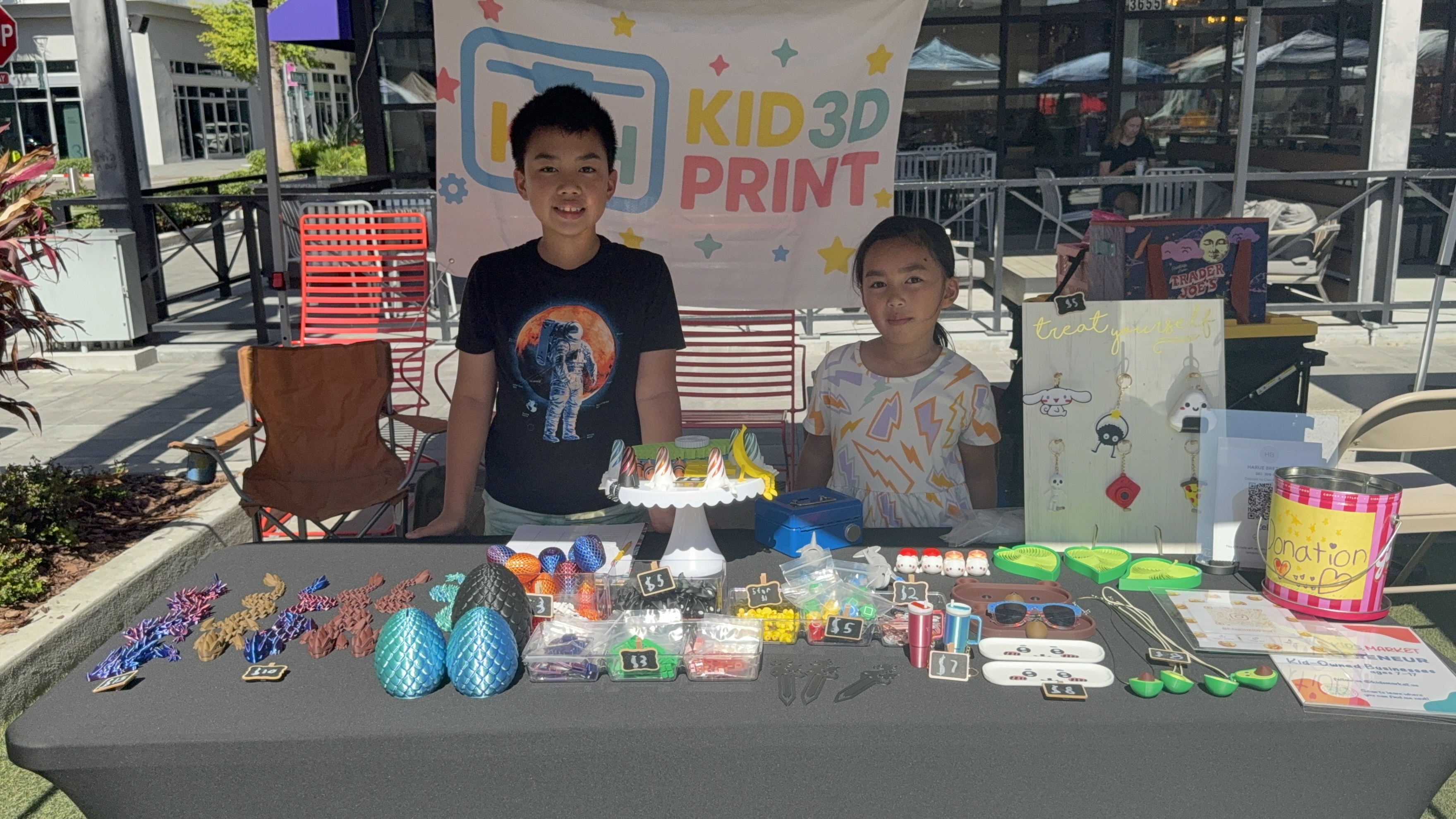 Young entrepreneurs launch business at Kids Market in Midtown