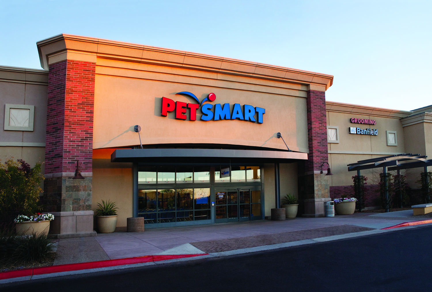 777_StoreFront_T2M4810