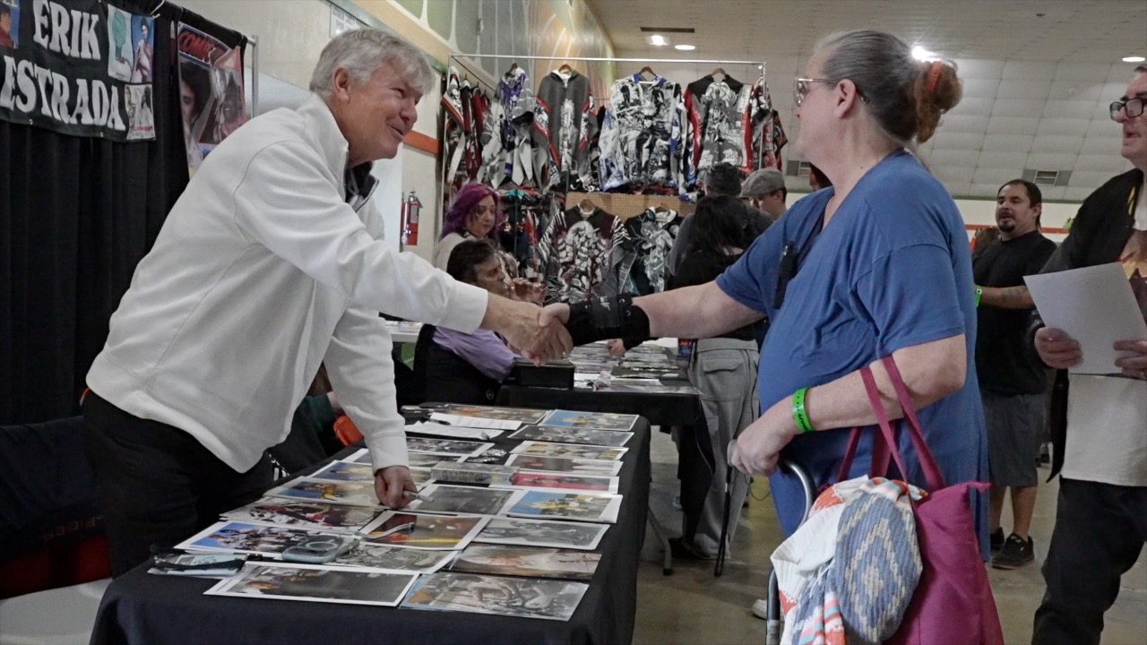 Hundreds gather for 16th annual Bakersfield Comic Con at Kern County Fairgrounds