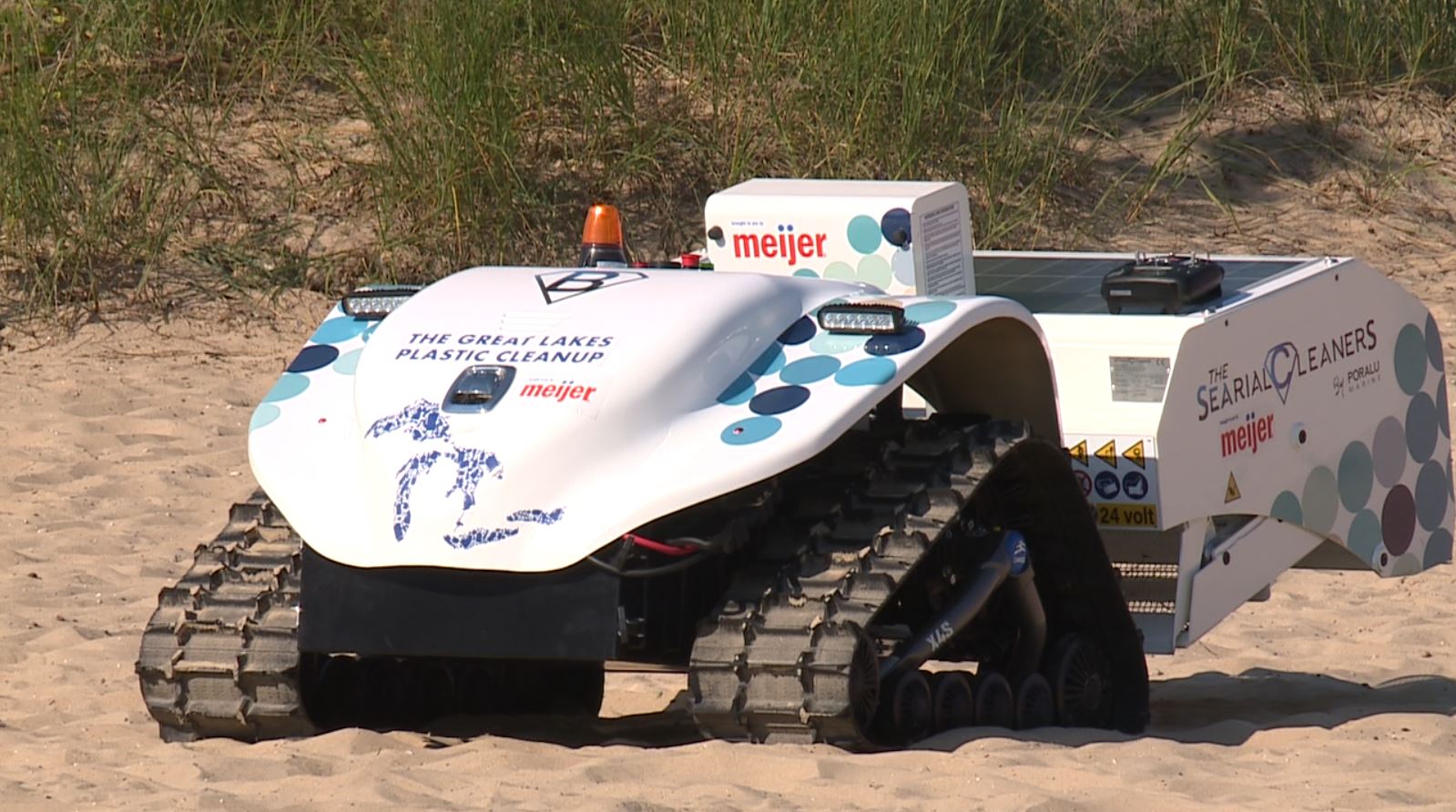 beach cleaning robot.JPG