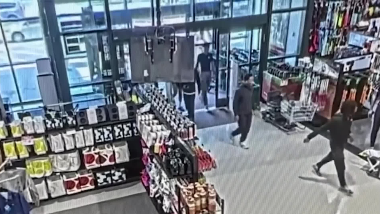 teen retail theft.png