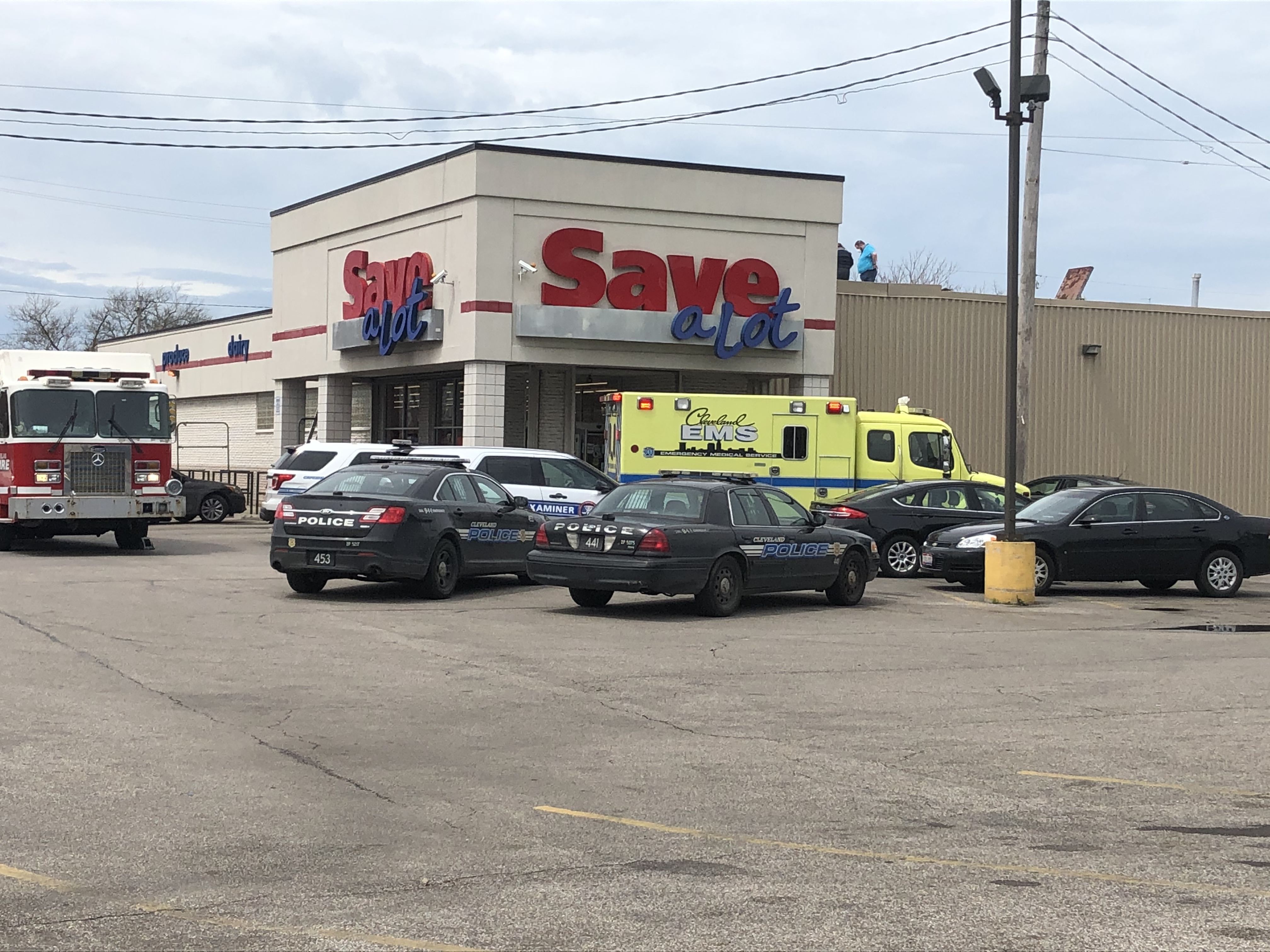 Body found in air duct at Cleveland grocery store after employees notice foul odor