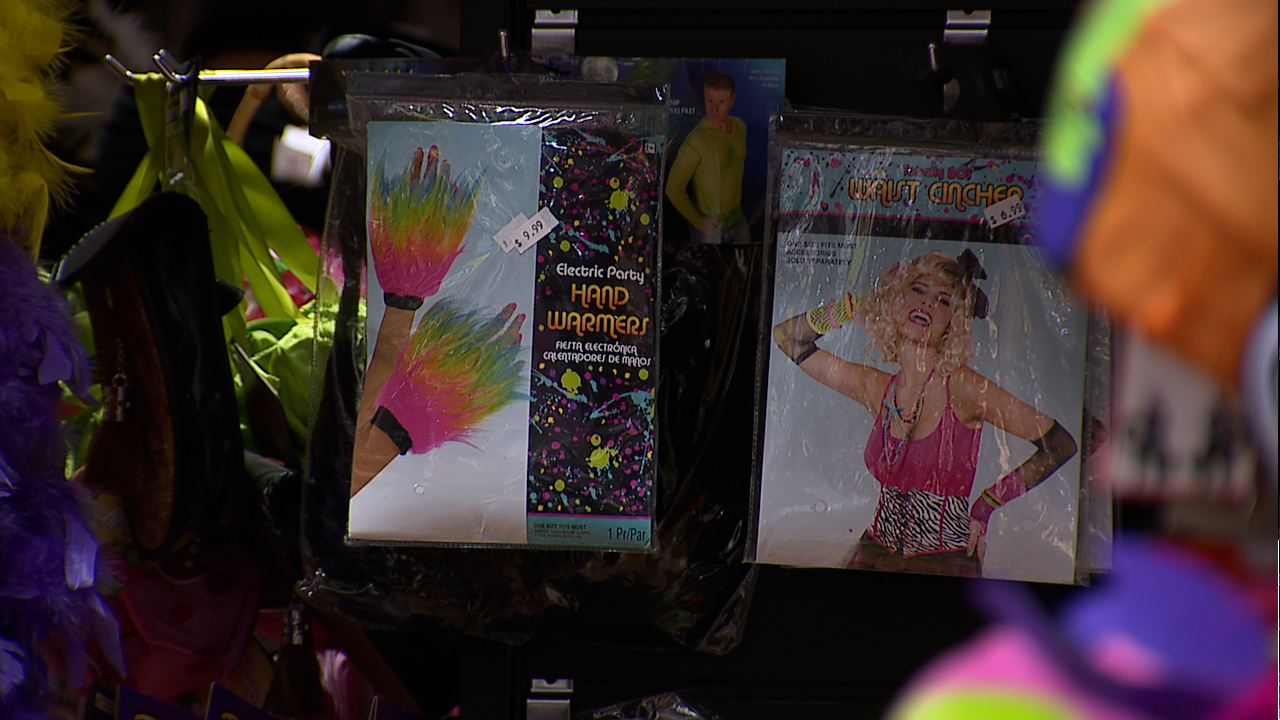 Supply chain issues put fear factor into Halloween shopping 