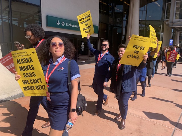 Flight attendants across major airlines protesting outside San Diego airport