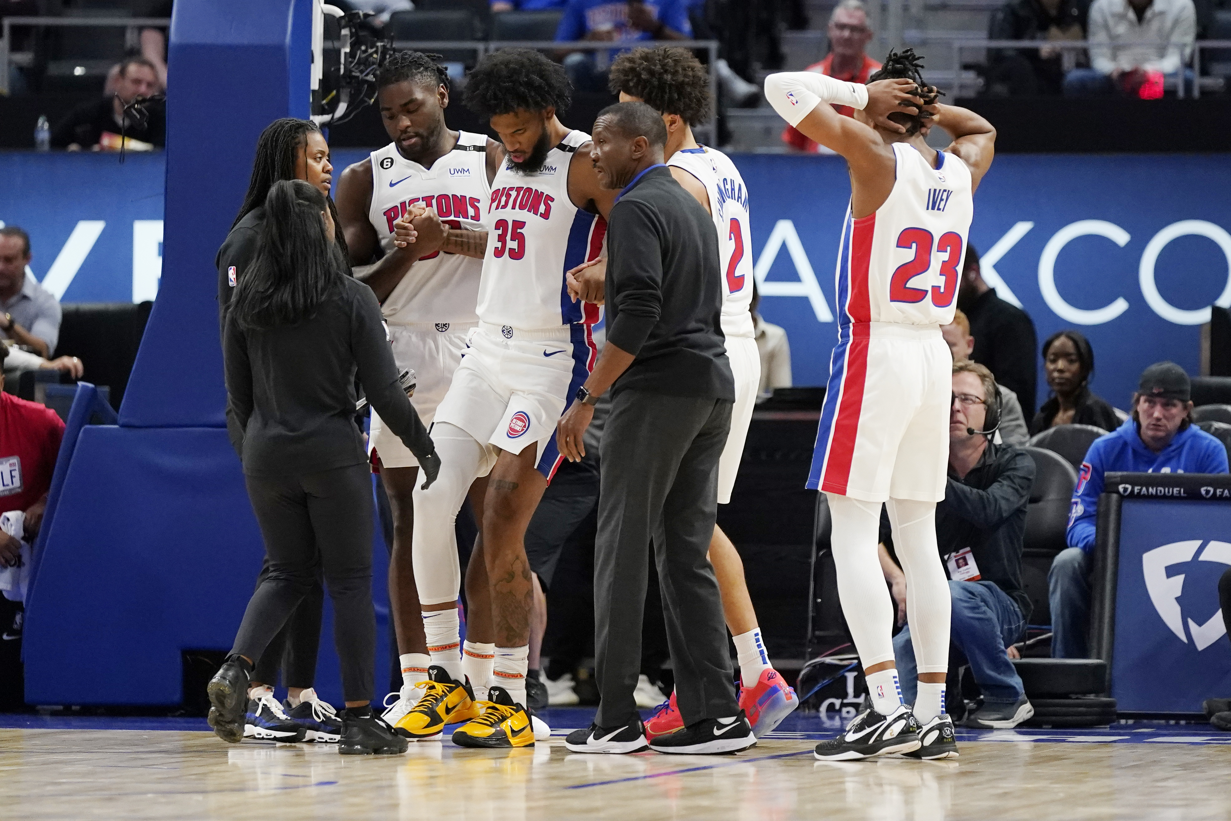 Thunder Pistons Basketball