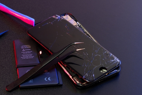 Stock image of a broken smartphone.