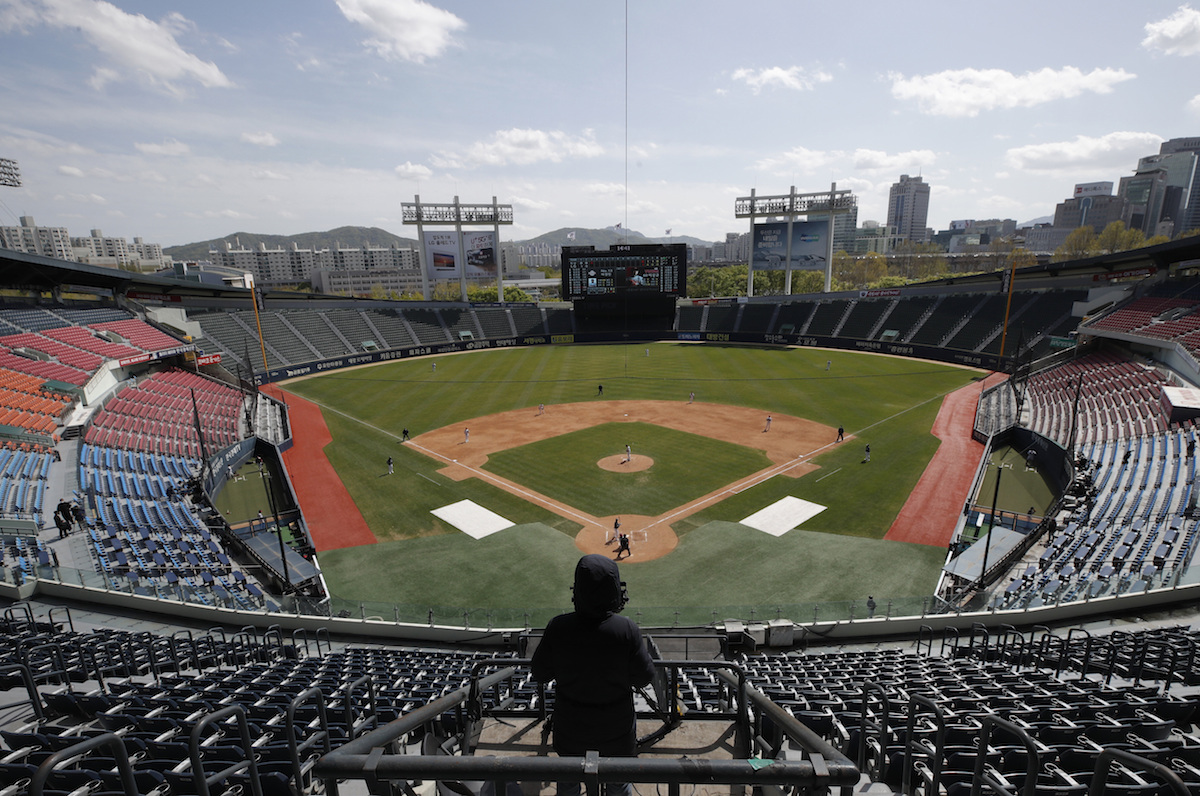 Louisville Slugger making masks for public