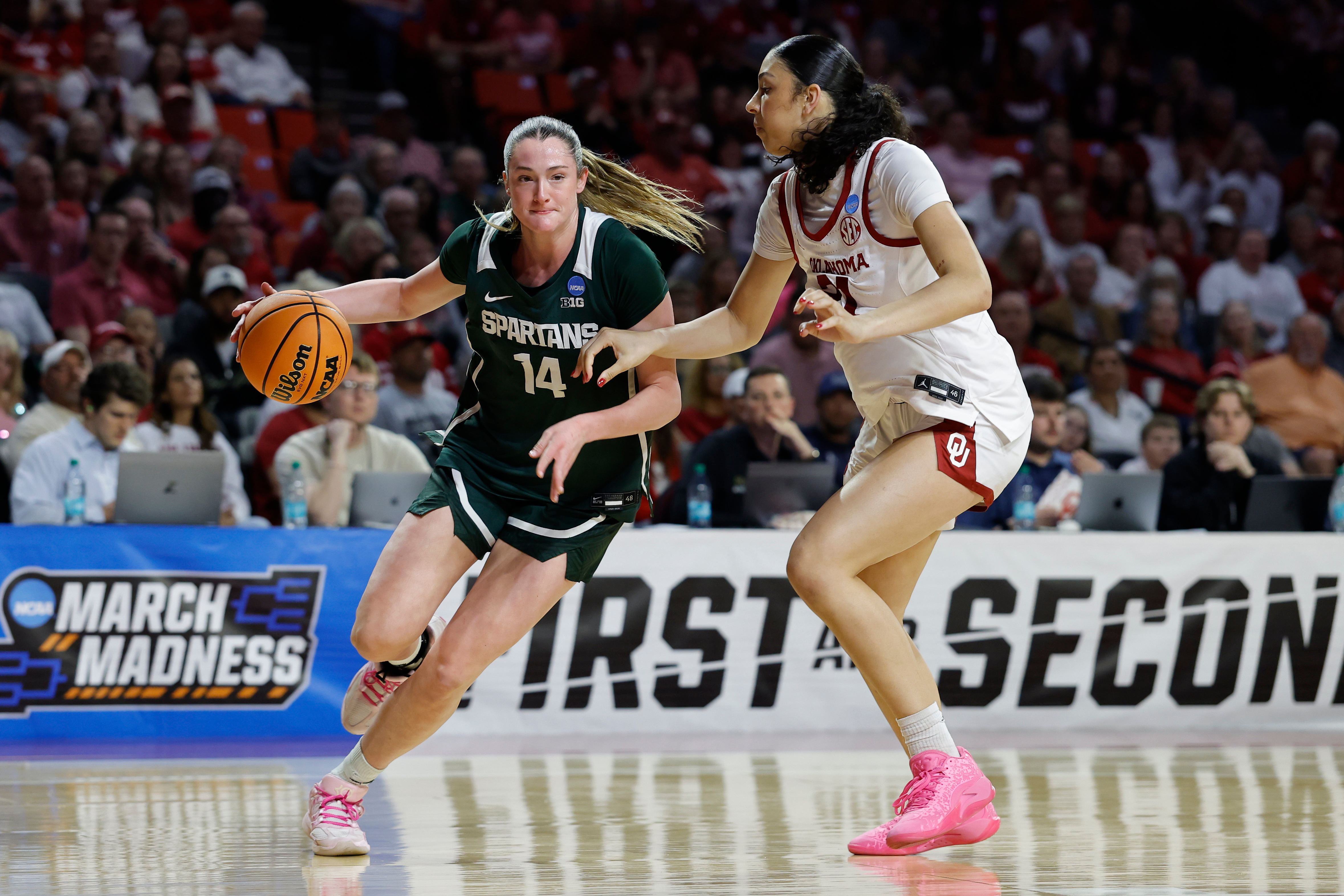 Grace Vanslooten, Brooklyn Stewart