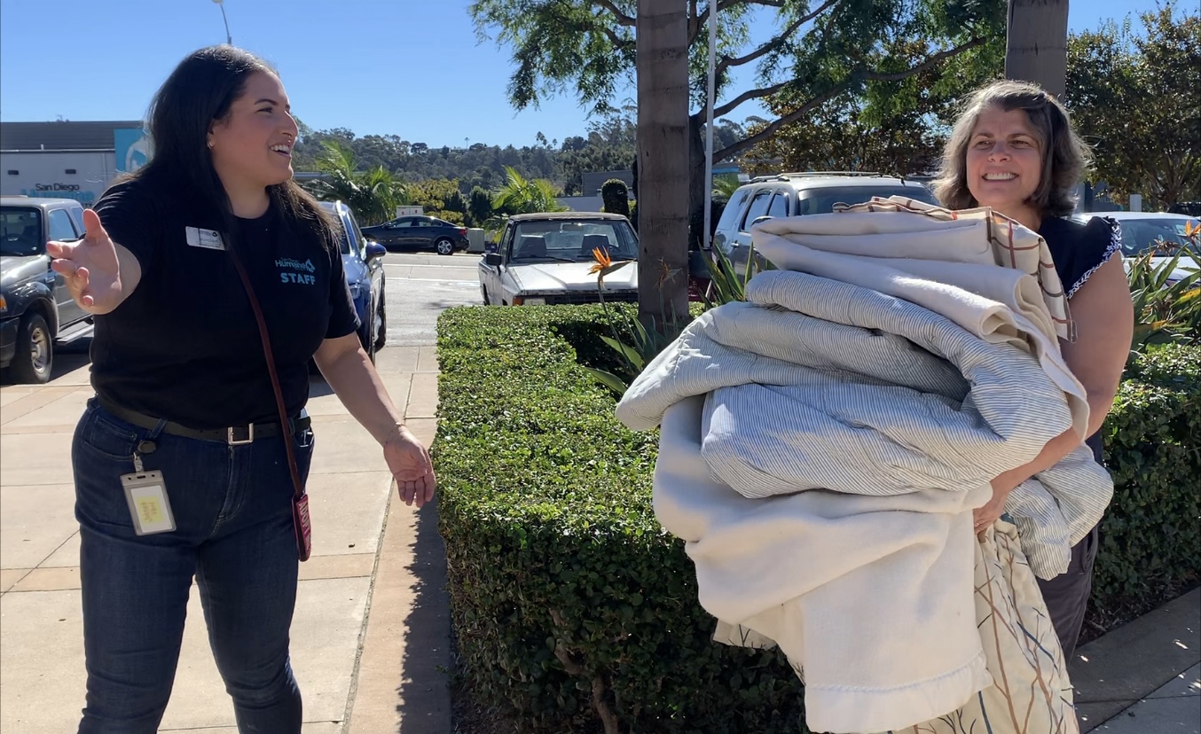 Differnt Ways To Give Back For The Holidays