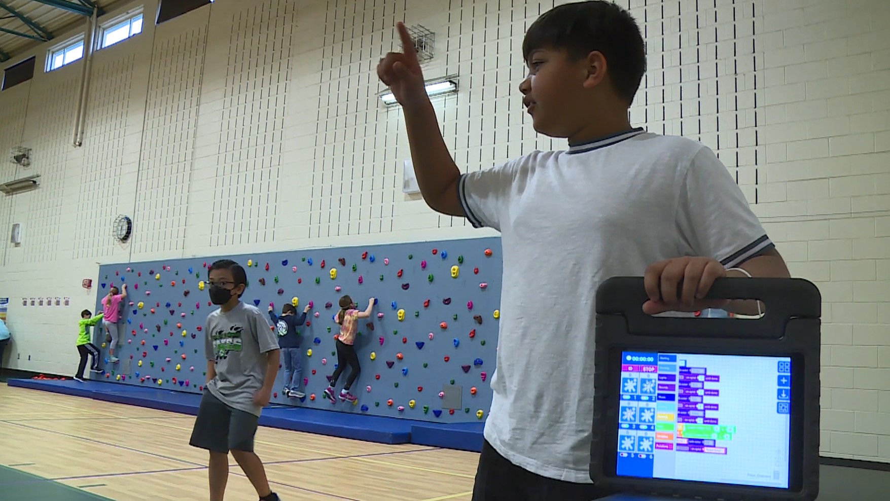 PE STEM class Henrico .jpg