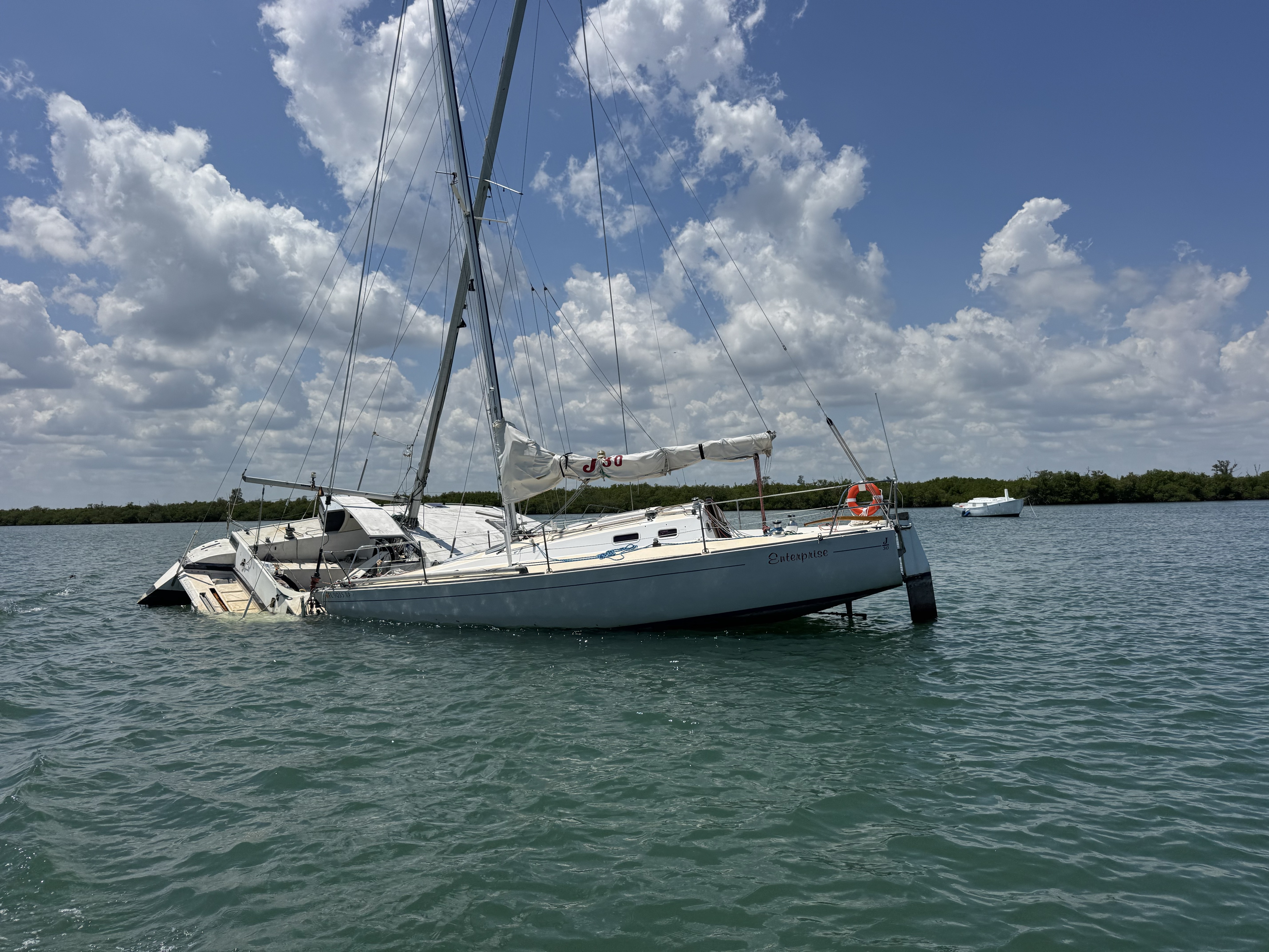 derelict boat near North Hutchinson Island August 2026.peg