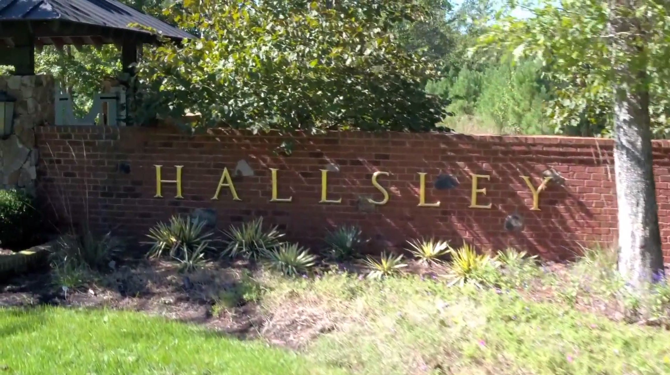 Hallsley sign letter 03.jpg